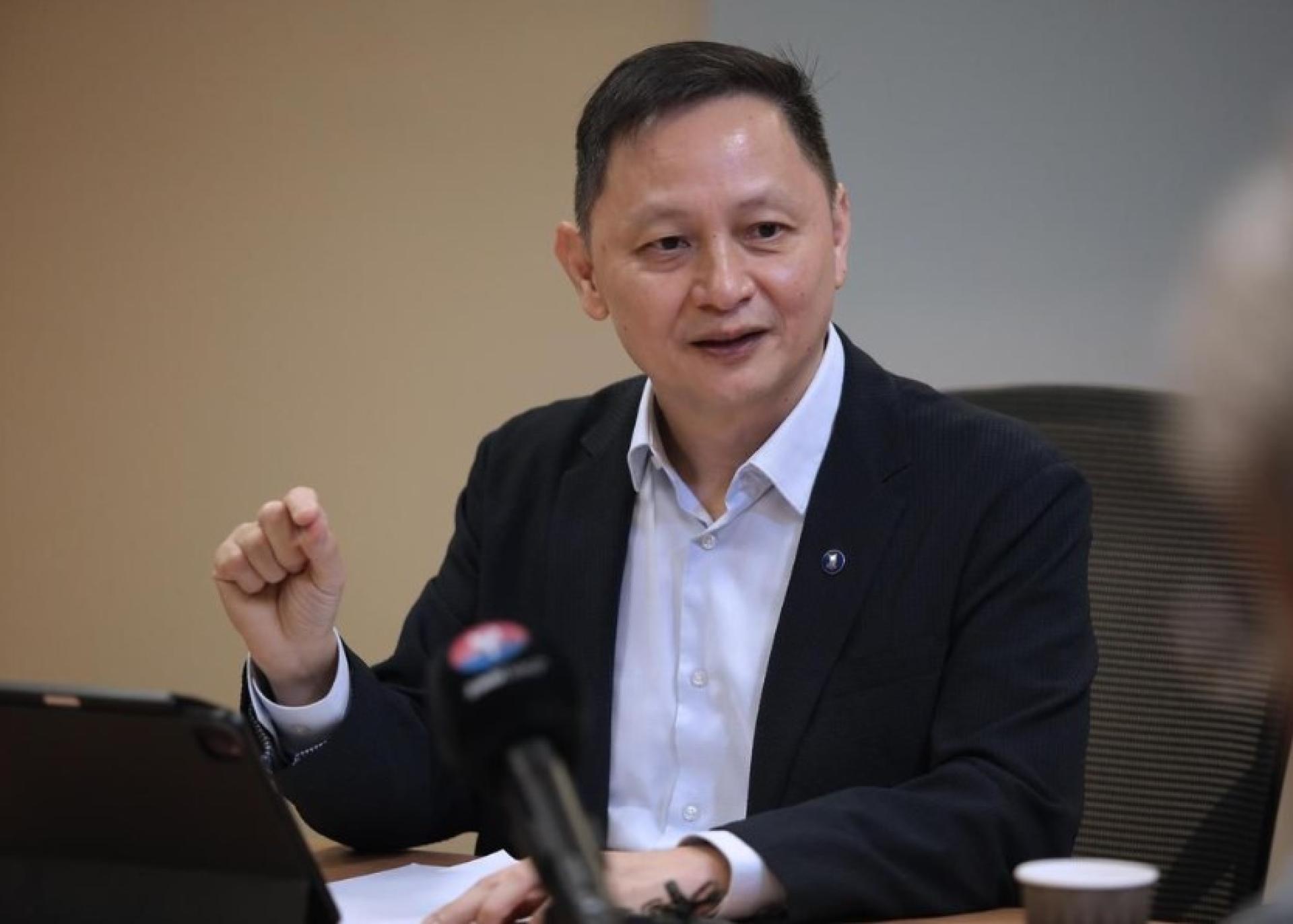 新航總裁吳俊鵬年薪酬跌13％至2324萬元- 联合日报