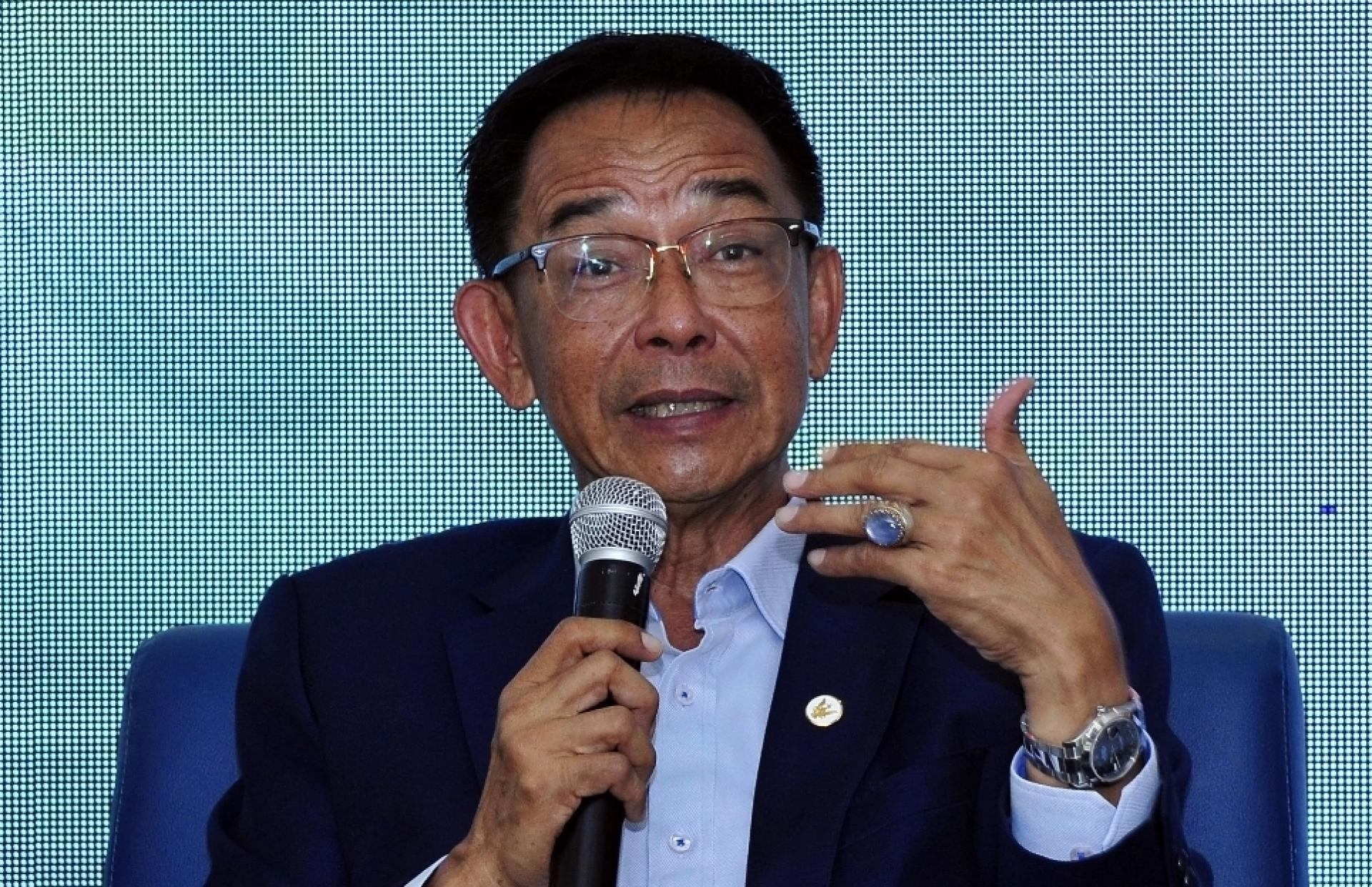 阿都卡林驳斥土保党内部酝酿斗争说法。