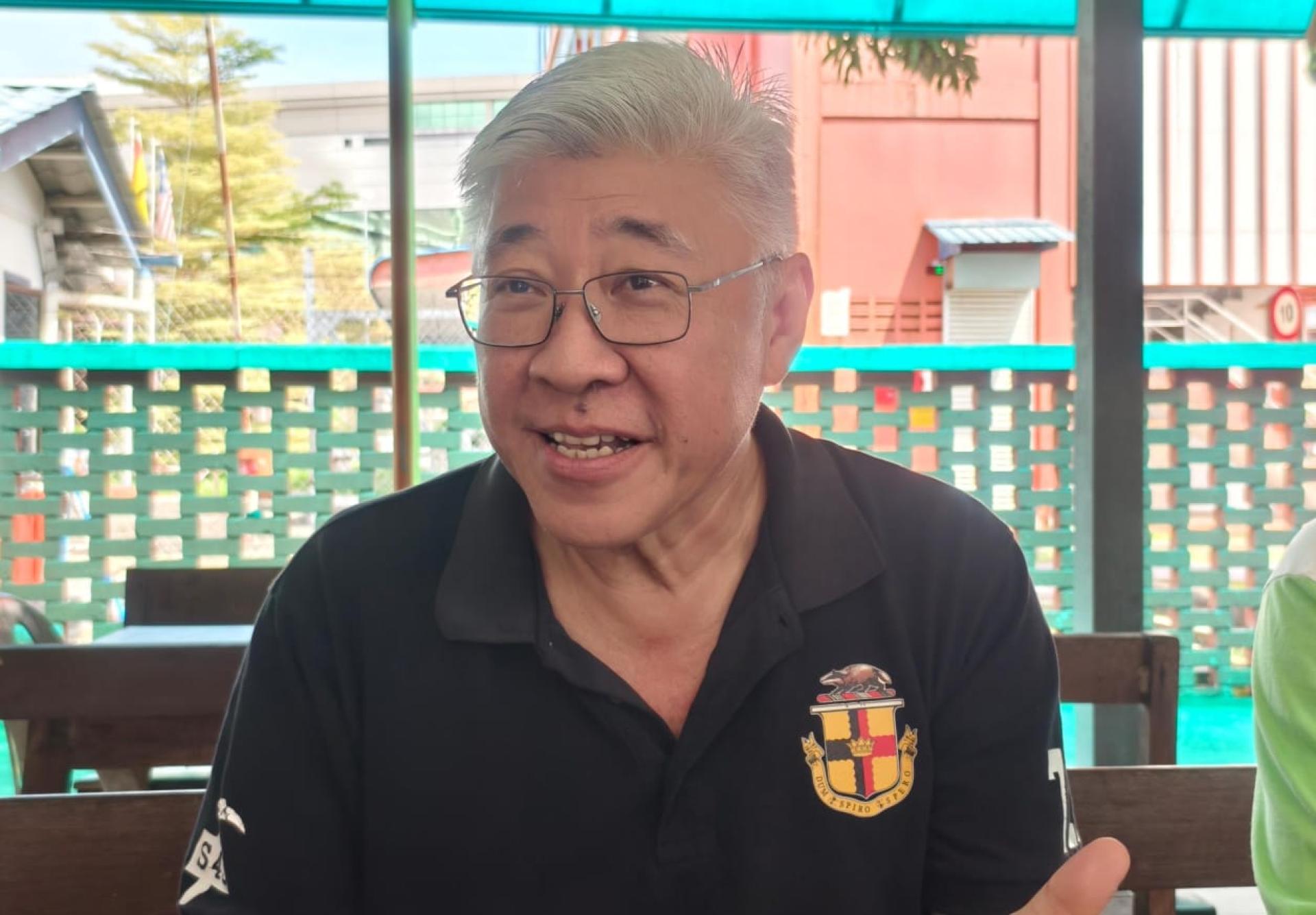 杨耀利表示“2025年独立日全砂走透透车队游行”活动依然如期进行，车队于今午启程前往老越，明早从老越开跑，启动2025年砂走透透。
