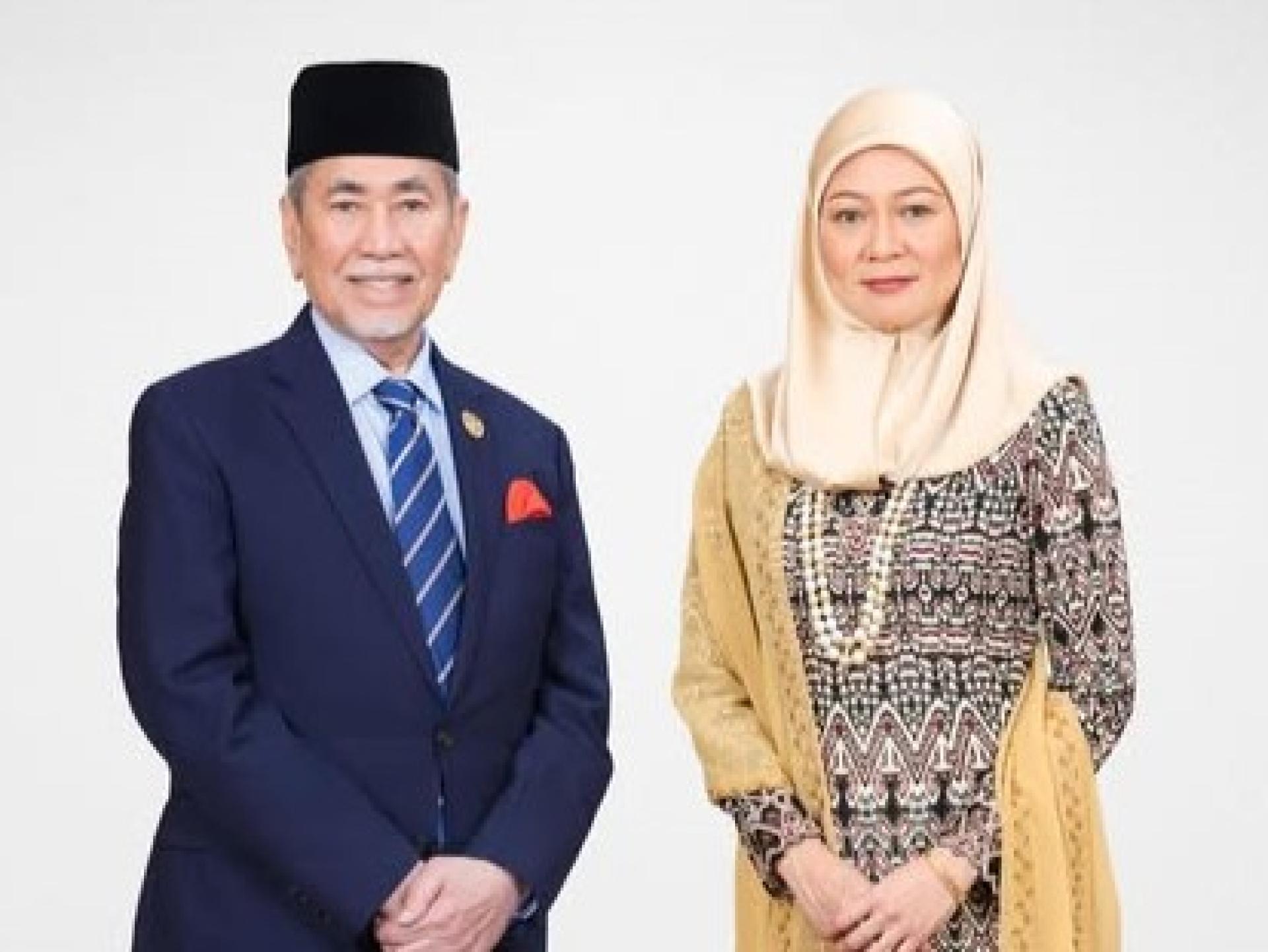 砂拉越元首敦丕显斯里旺朱乃迪博士呼吁全体砂拉越人民团结一致，与政府及私人界携手合作，共同推动砂拉越迈向更光明的未来。