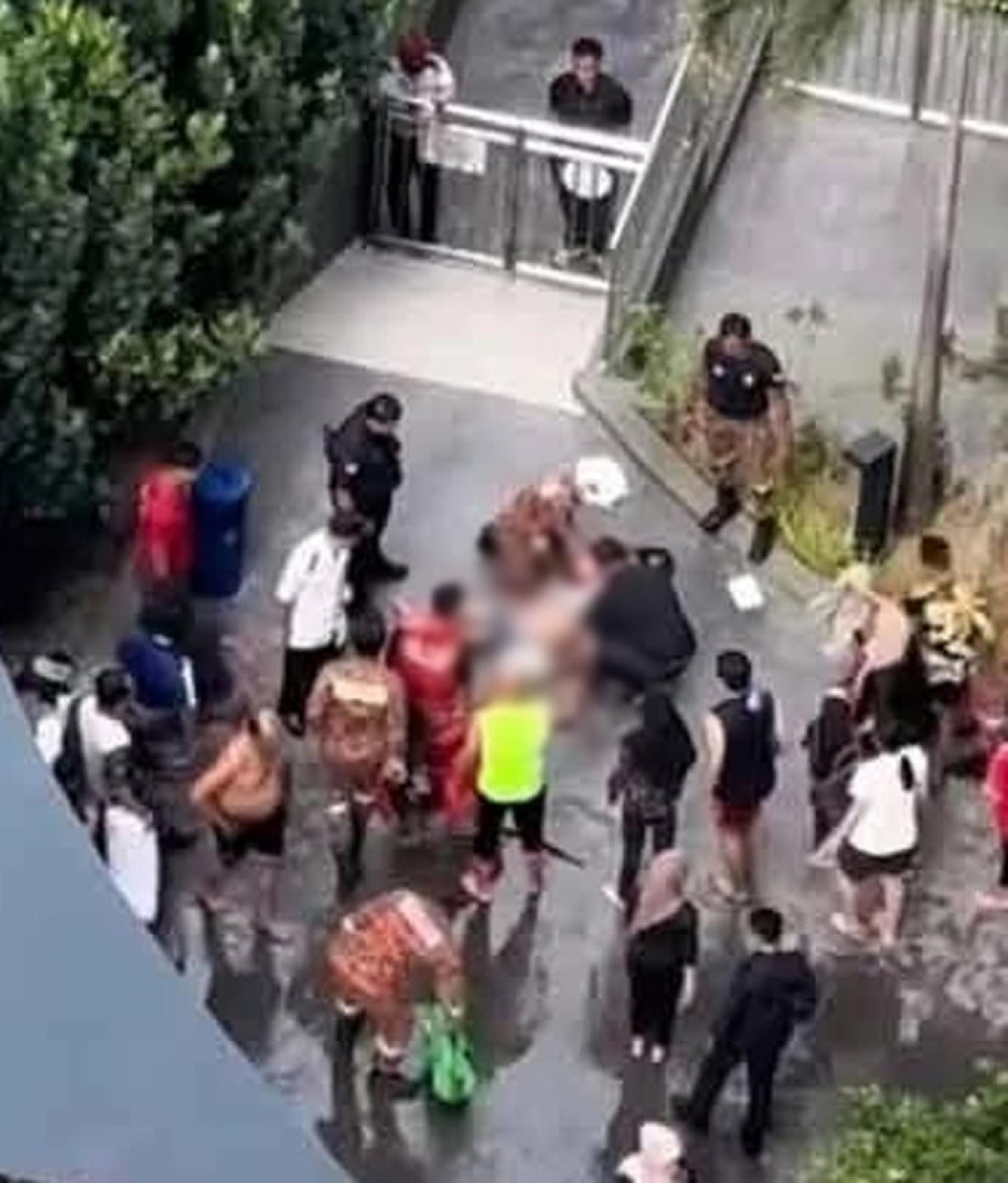 在甲州度假时在泳池遇溺，男童经过16小时抢救后仍不治逝世。