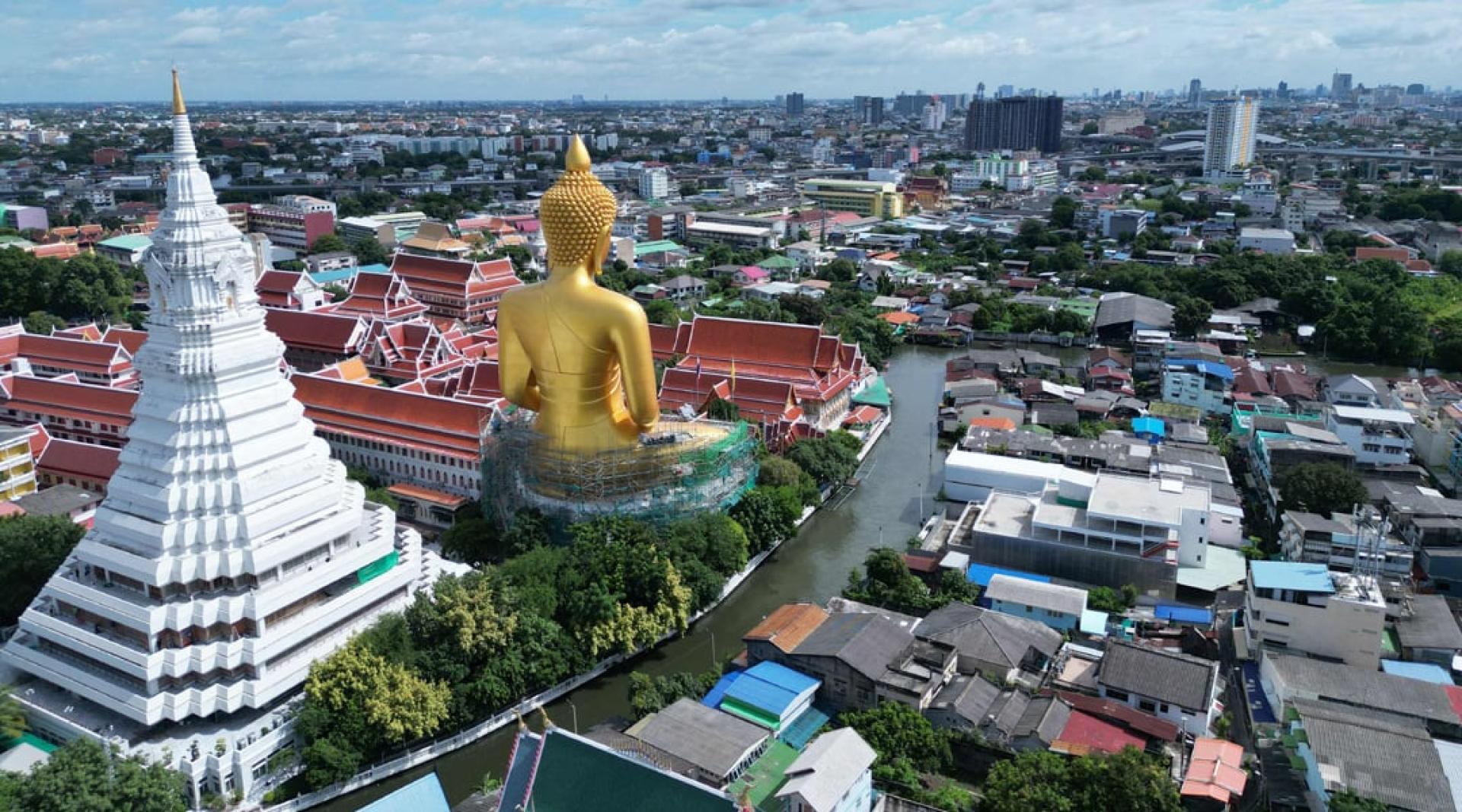 曼谷水门寺69米高的佛像。