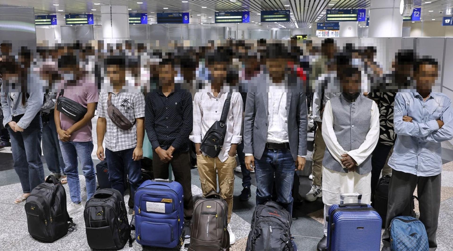 近200名外籍人士因旅游目的可疑而被挡下，当下被安排遣送回国。
