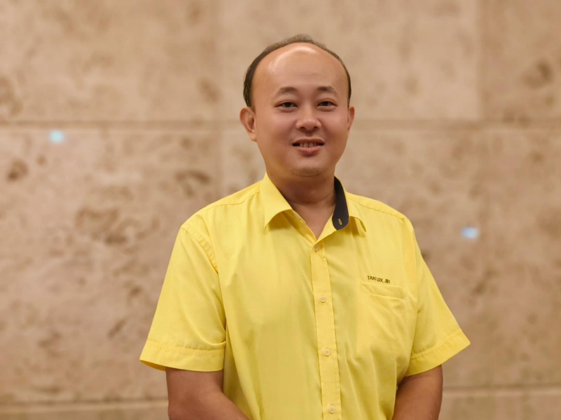 美里市议员陈立仁。