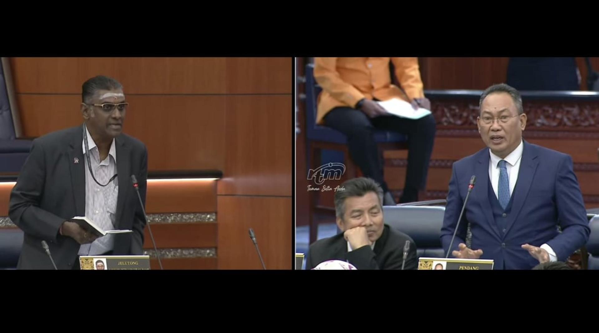阿旺哈欣（右）质问政府是否要让513事件重演，雷尔起身抗议，并要求阿旺哈欣收回这项触及种族伤痛的声明。