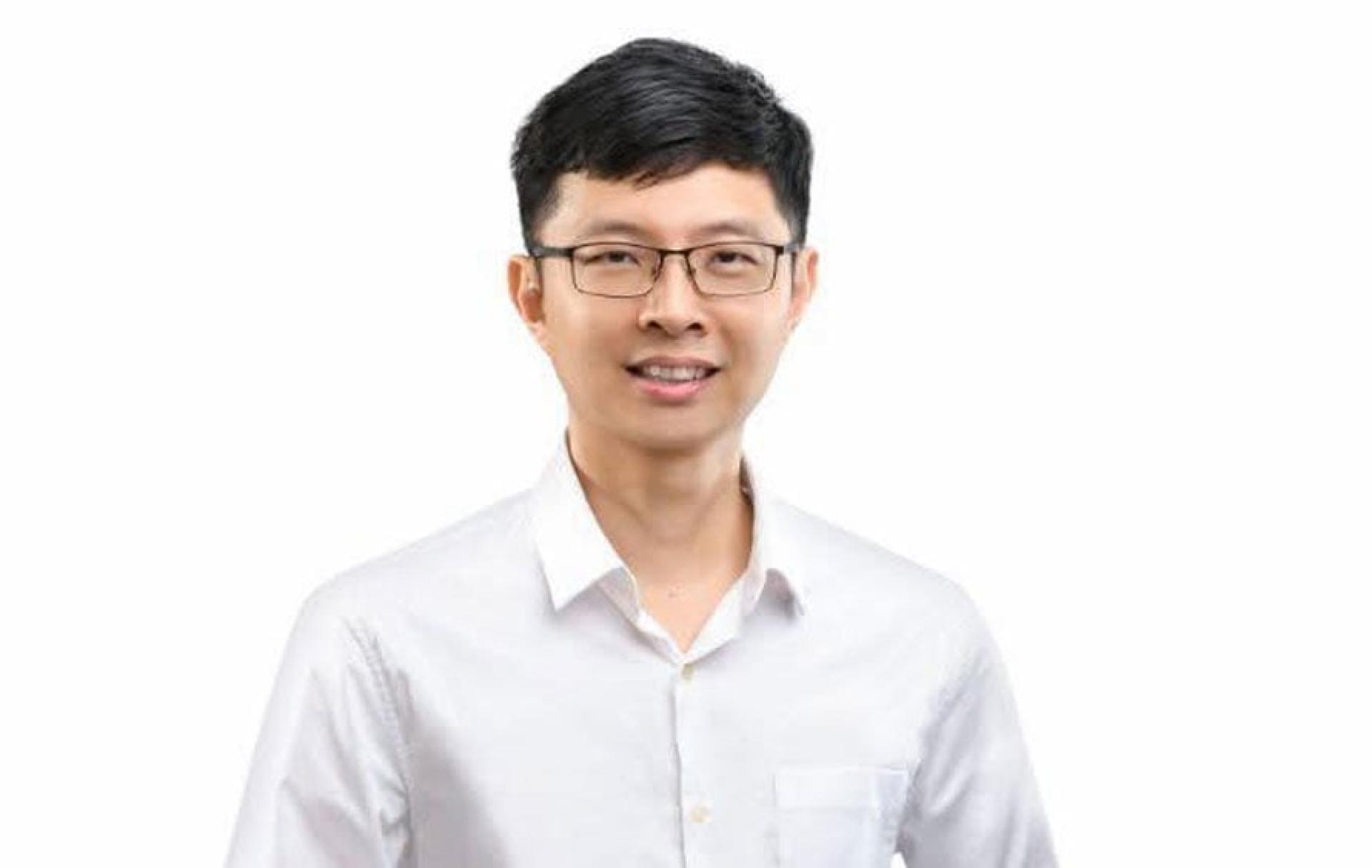 卢玮健认为，这是阿克马一贯的政治操作，只为了塑造其民族英雄的形象。