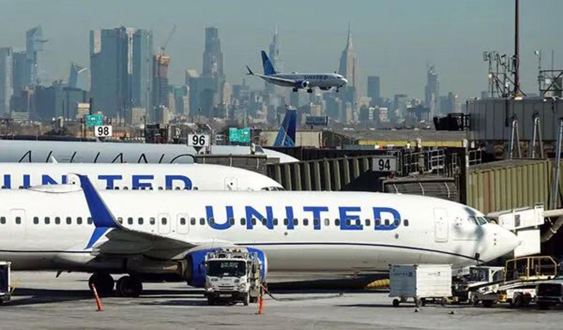 美国联合航空公司的航班因技术问题而暂停起飞。