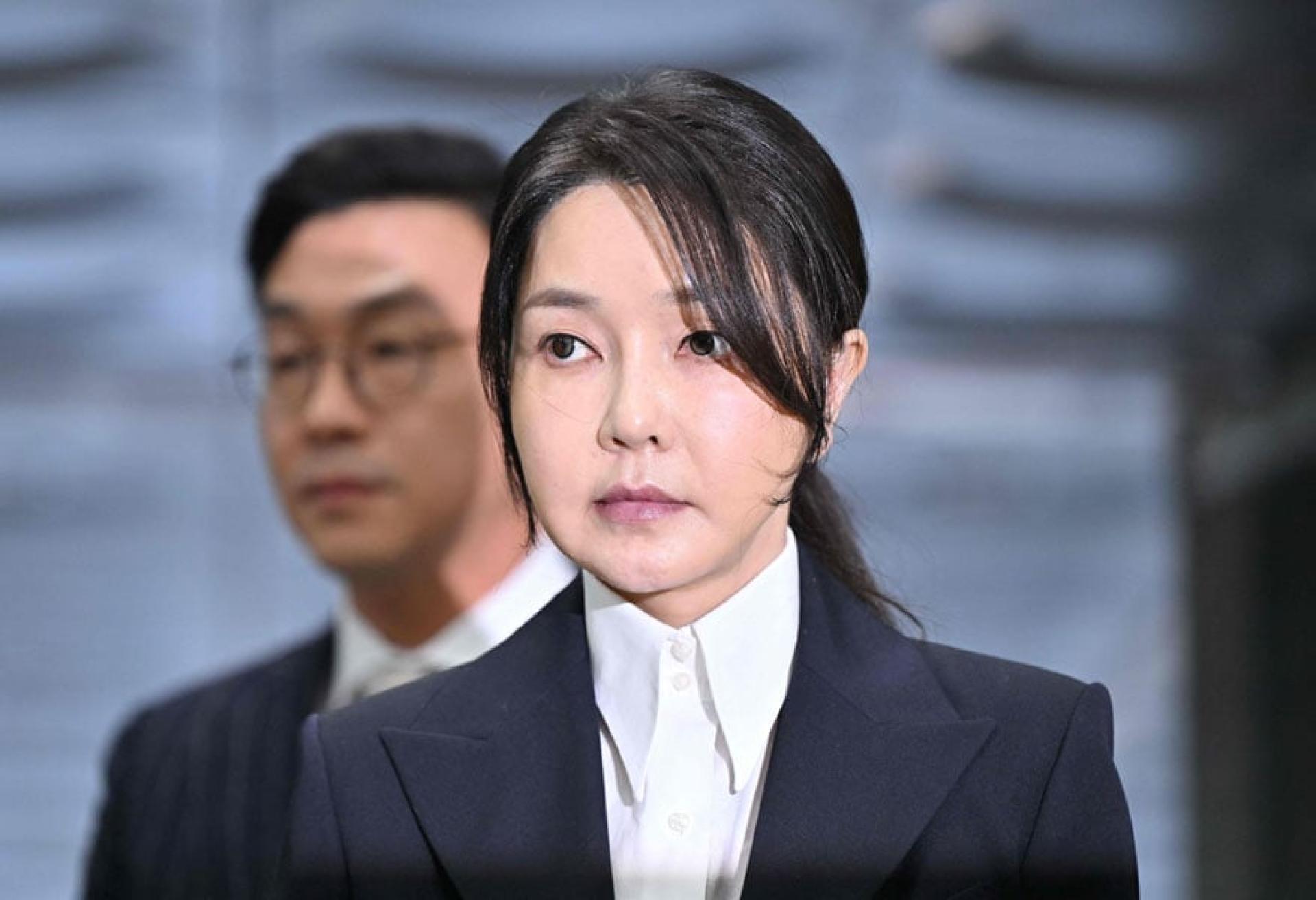金建希。