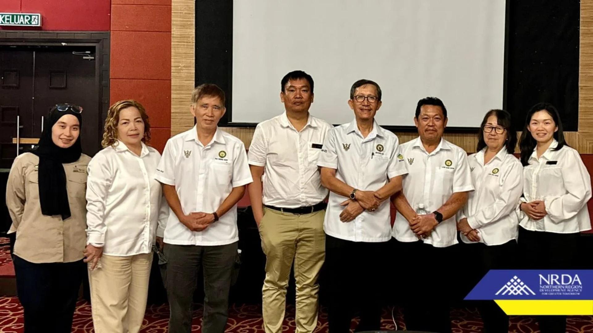 Antara yang menghadiri Program Kesedaran Projek Lebuhraya Pantai Utara (NCH) di Lawas.