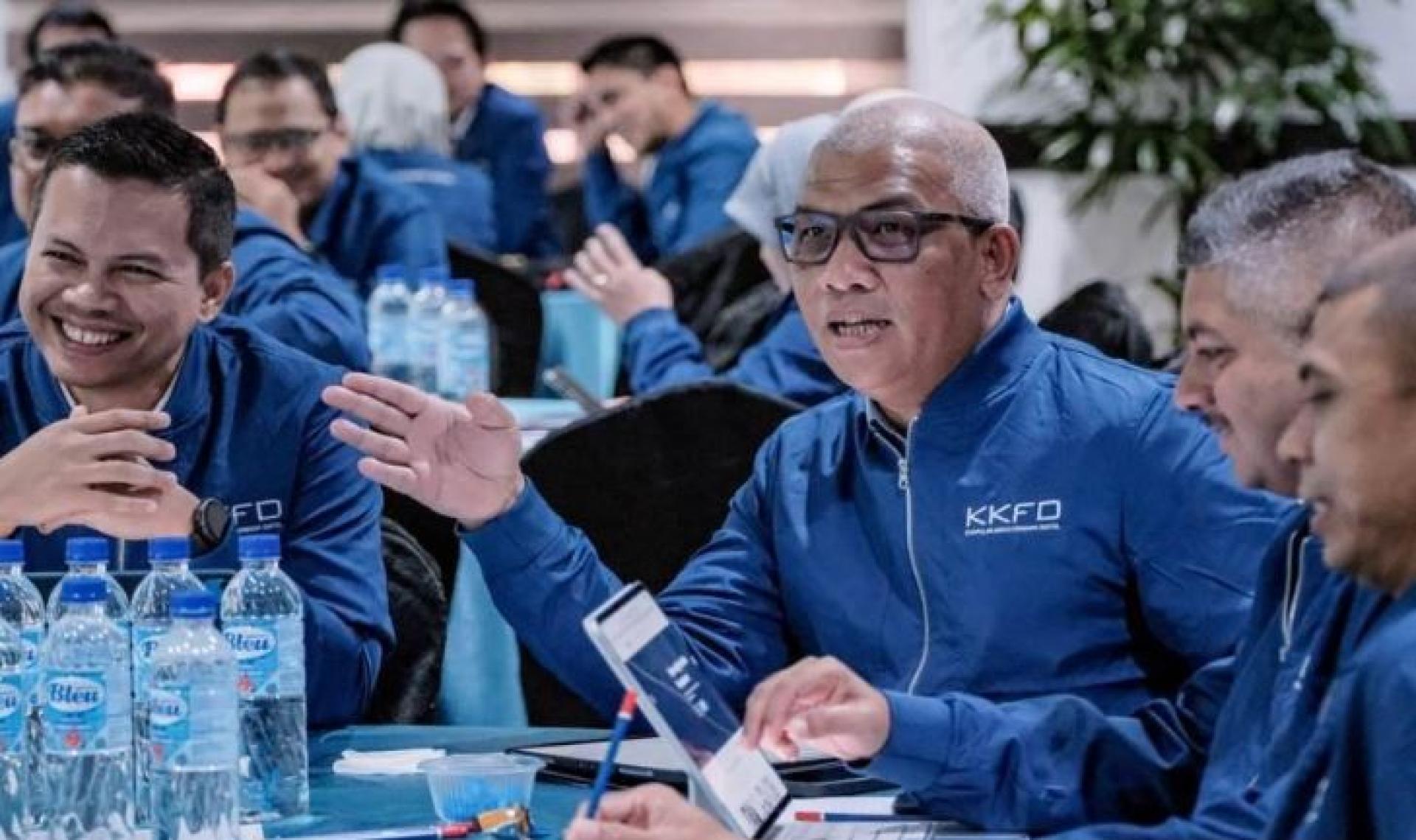 Pengerusi Kumpulan Kerja Forensik Digital (KKFD) Wan Zulkifli Wan Jusoh (tengah) hadir pada Mesyuarat KKFD di Desaru hari ini.
