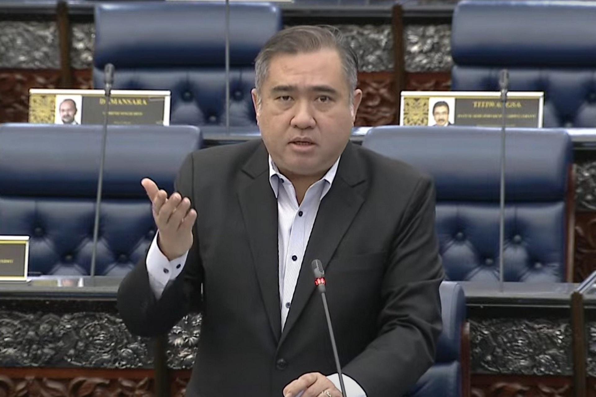 陆兆福：东海岸铁路从哥打峇鲁延伸至兰斗班让的建议，将在近期带入内阁讨论。