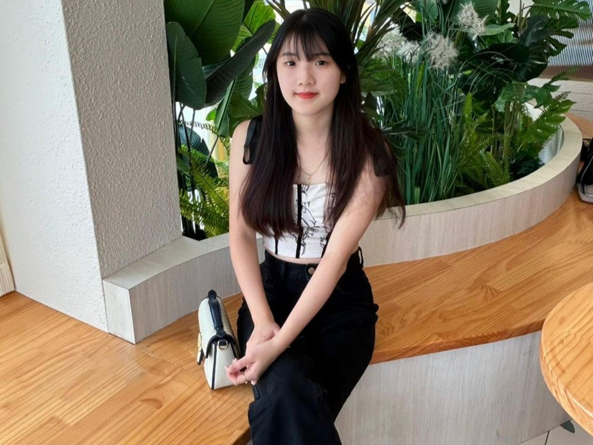 吴欣怡：培民中学以其独特教育模式与多语教育著称，为学生提供全面发展的机会。