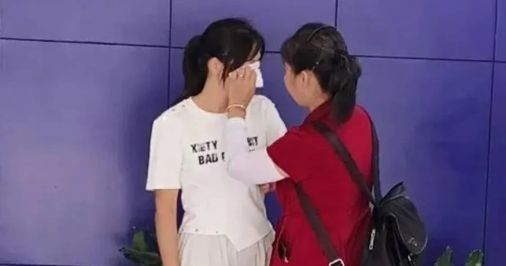 失散30年的母女终于团圆。