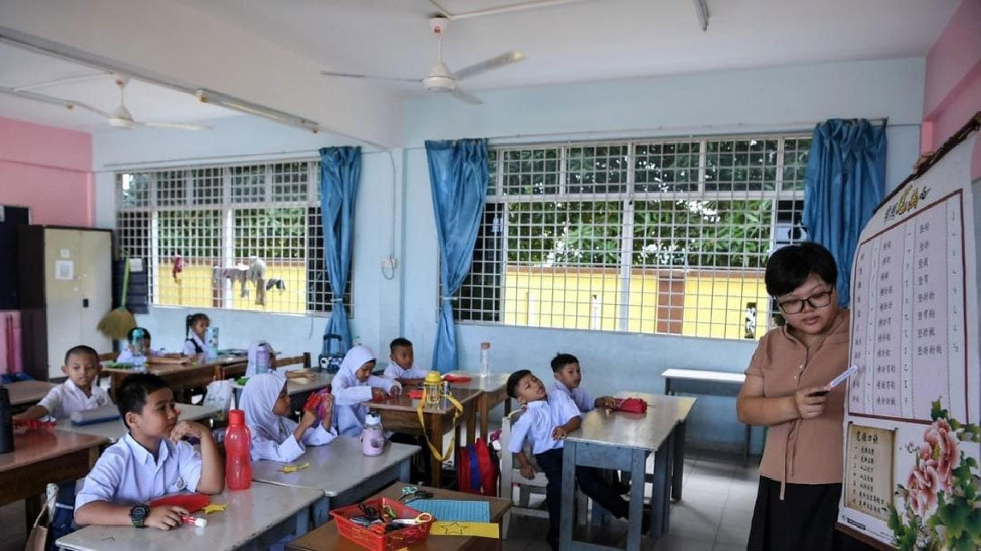 我国小学老师与学生的比例为1：12，中学则是1：11，总体而言处于良好水平。（档案照）