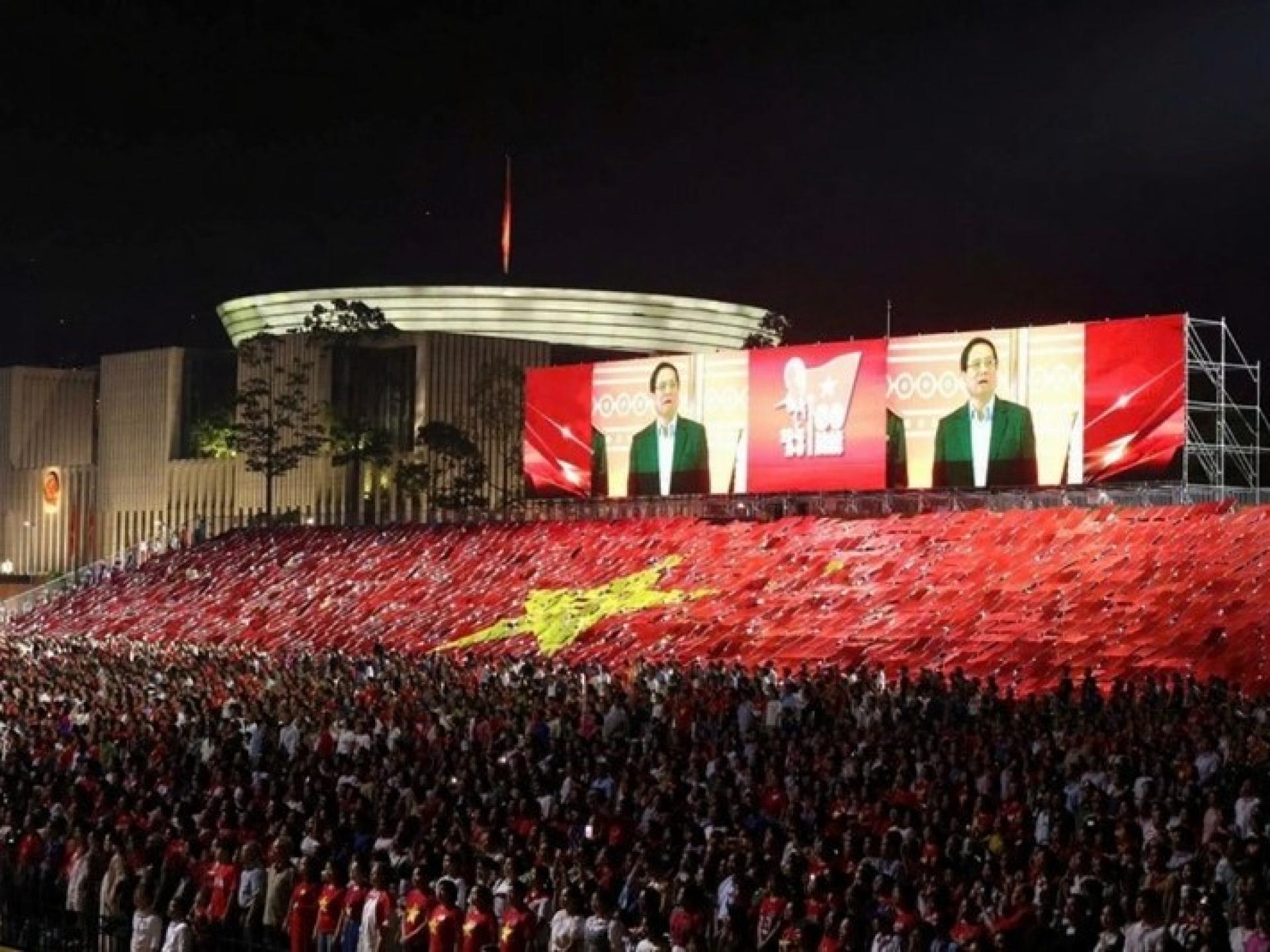 庆祝国庆80周年阅兵、游行国家级预演上的升旗仪式。