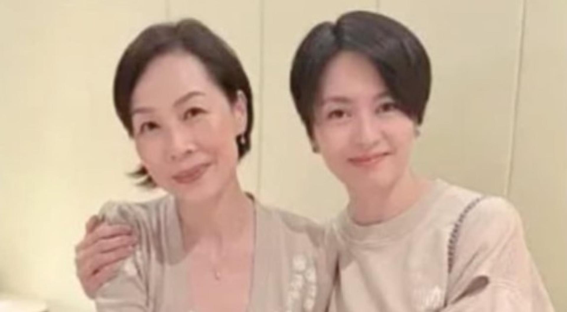 梁咏琪po出与彭羚（左）合照。