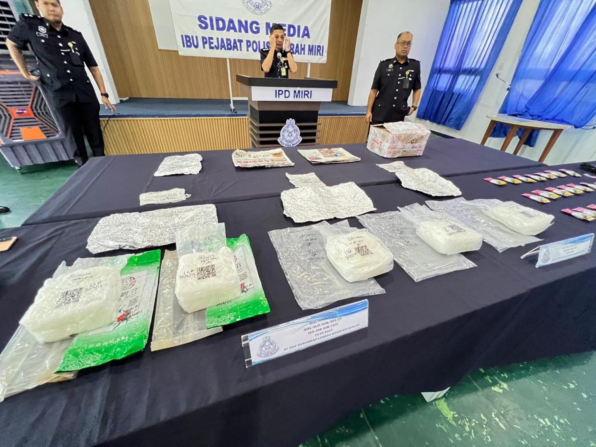 美里警方再度破获一宗严重毒品案件！查获大量的K他命、冰毒和摇头丸。