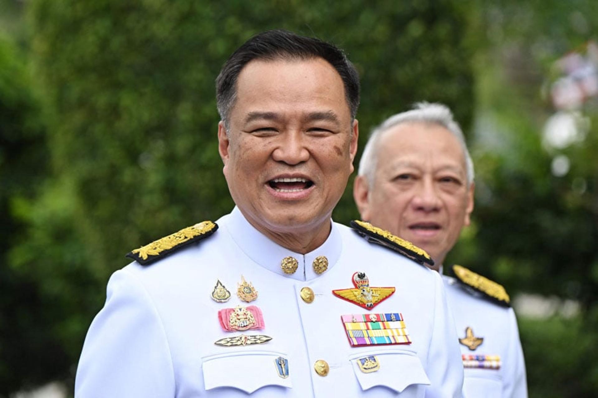 阿努廷为泰自豪党领袖。