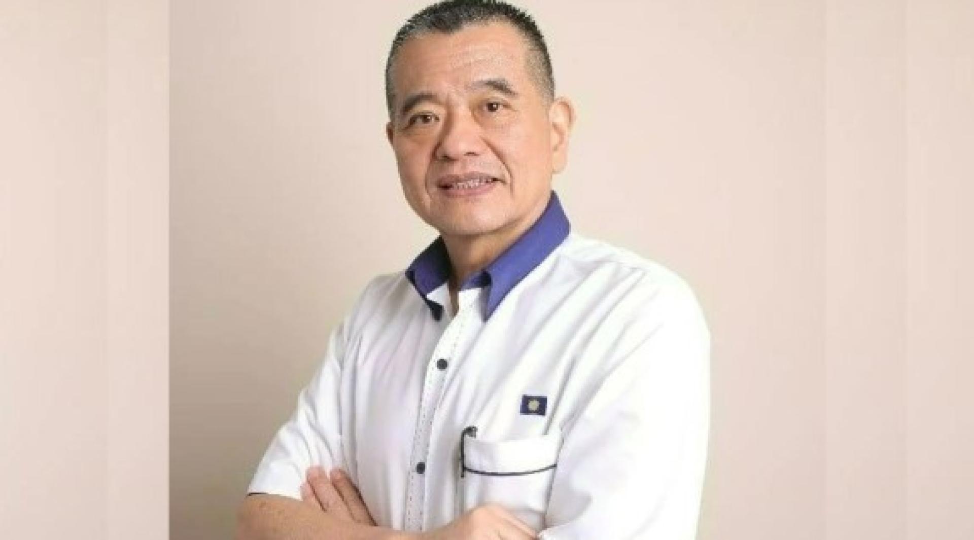 陈德钦。