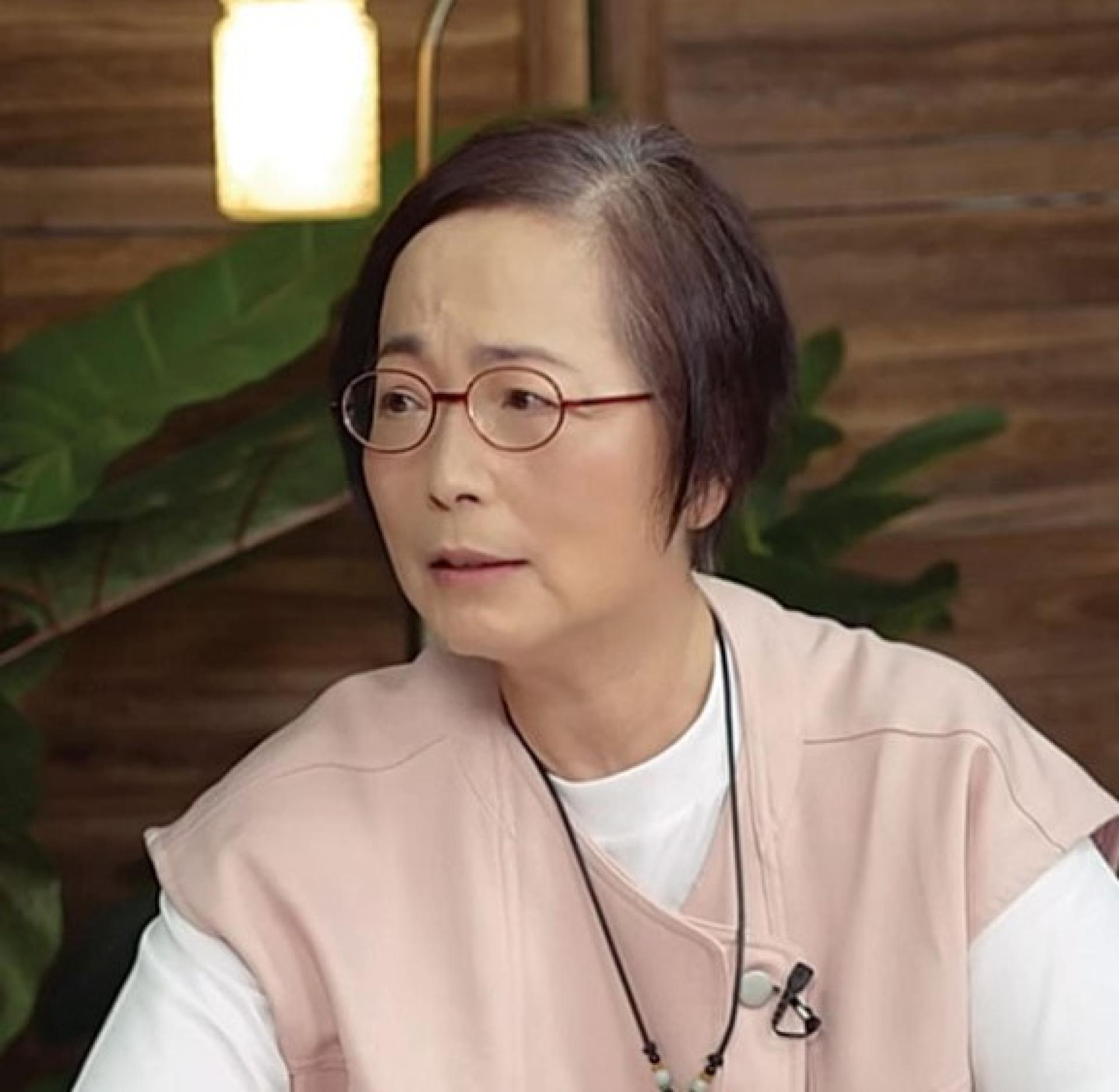 苑琼丹曾开百间餐厅结果全倒了。