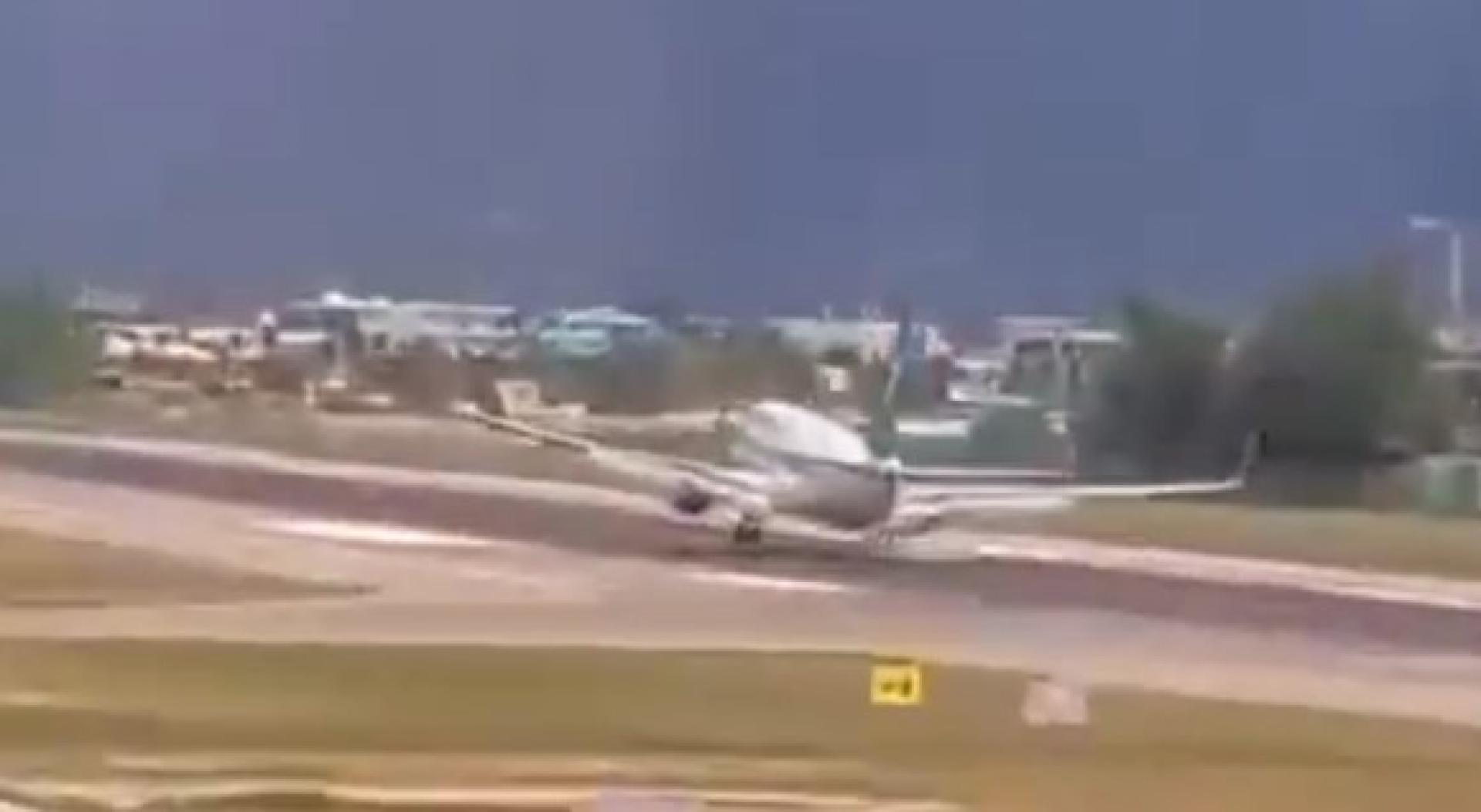 涉事客机属加拿大西捷航空。