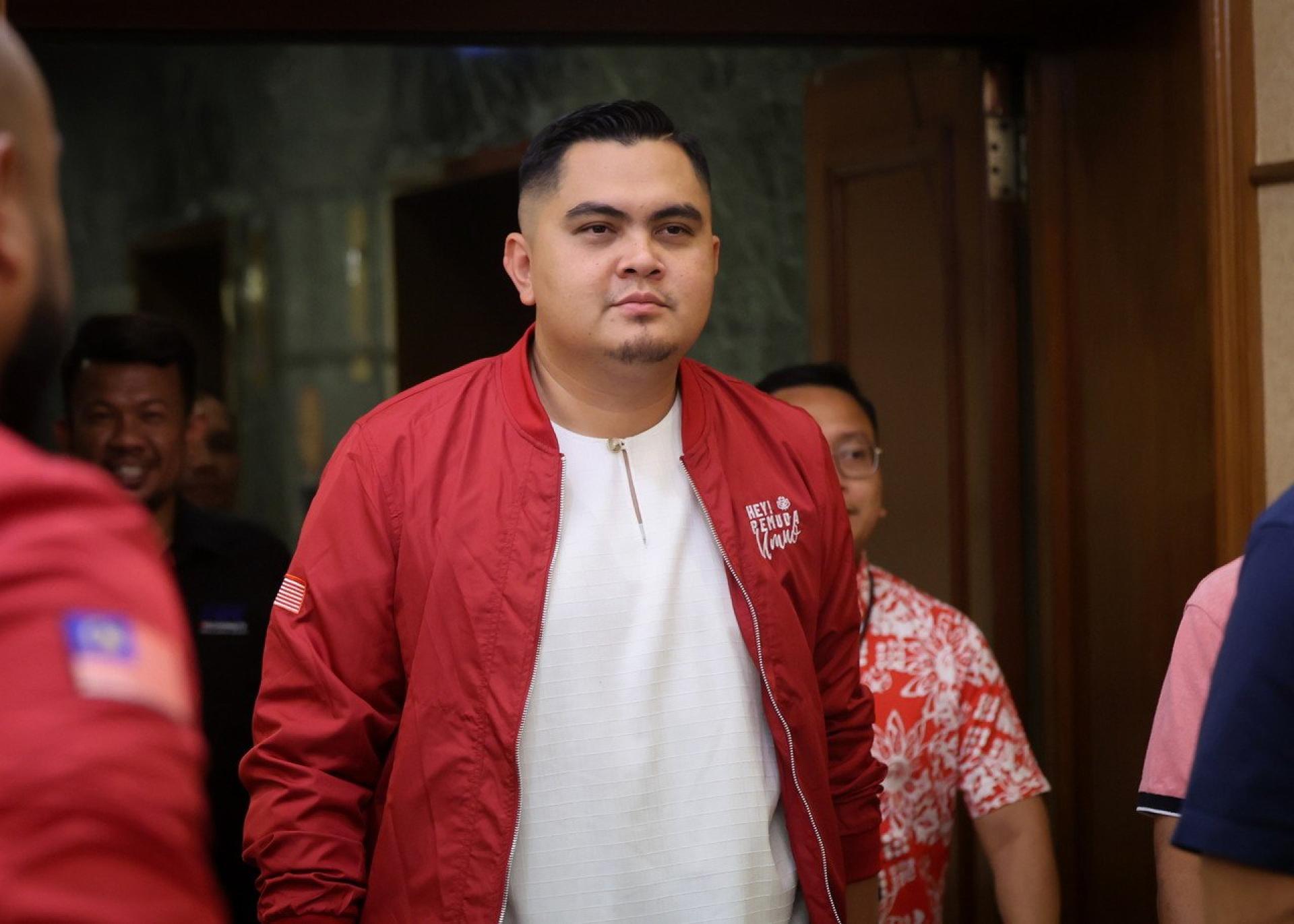 阿克马促魏家祥向高教部道歉，因公务员已尽职，没对任何群体有偏见。