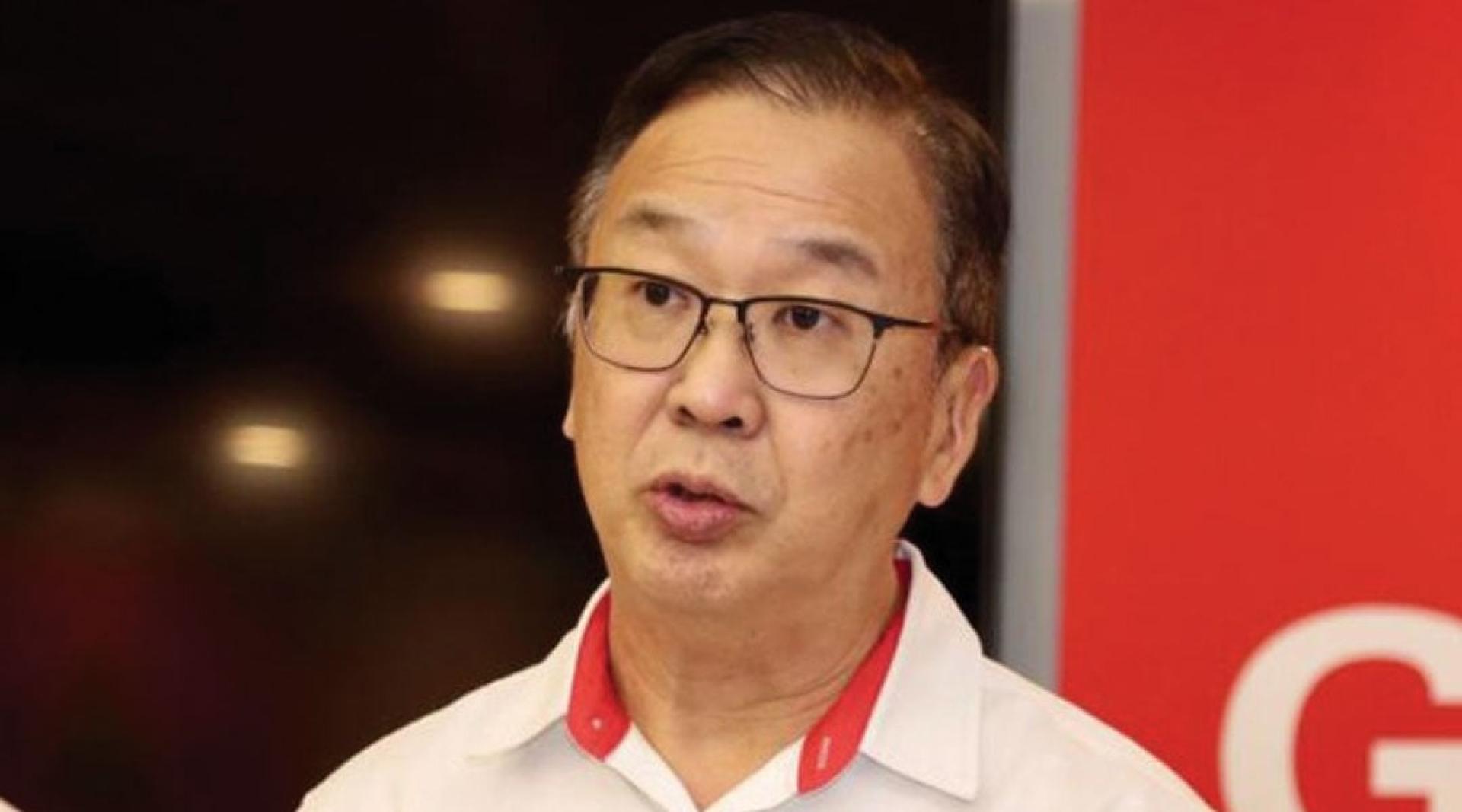 刘华才揶揄首相即使要往自己的脸上贴金，也要先搞清楚状况，并质疑这一次性100令吉是政府通过债务增加取得的成果。