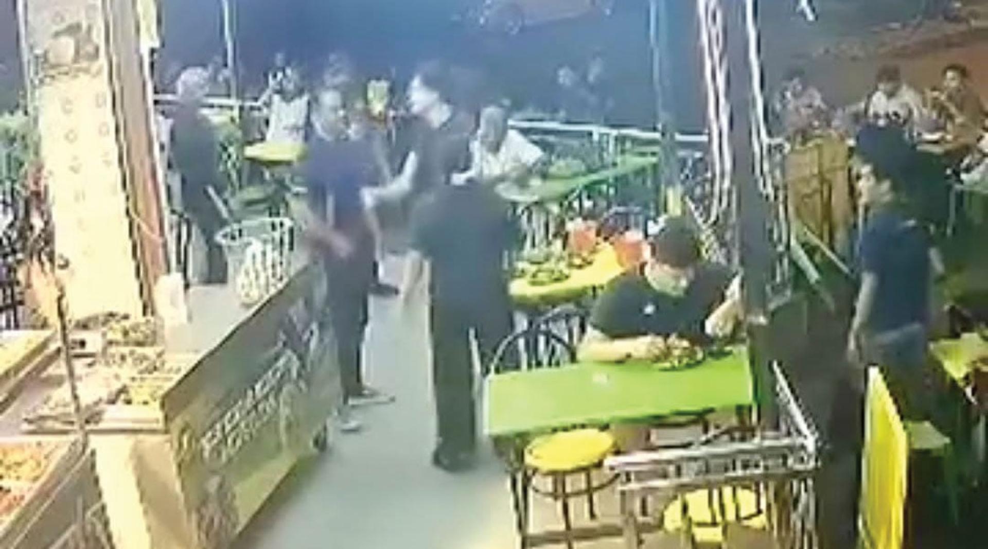 双方发生肢体冲突，所幸没有进一步恶化。