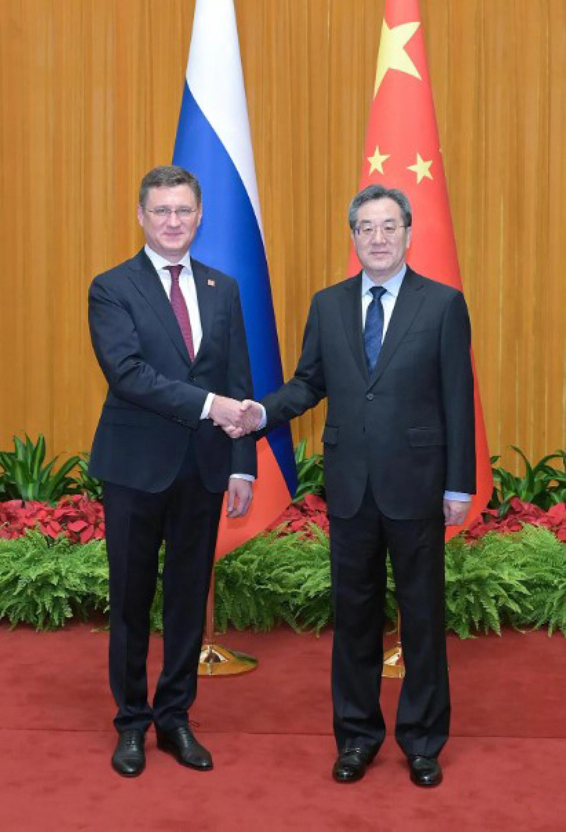 中共政治局常委、中国国务院副总理丁薛祥星期五（9月26日）在北京同俄罗斯副总理诺瓦克共同主持中俄能源合作委员会第22次会议。