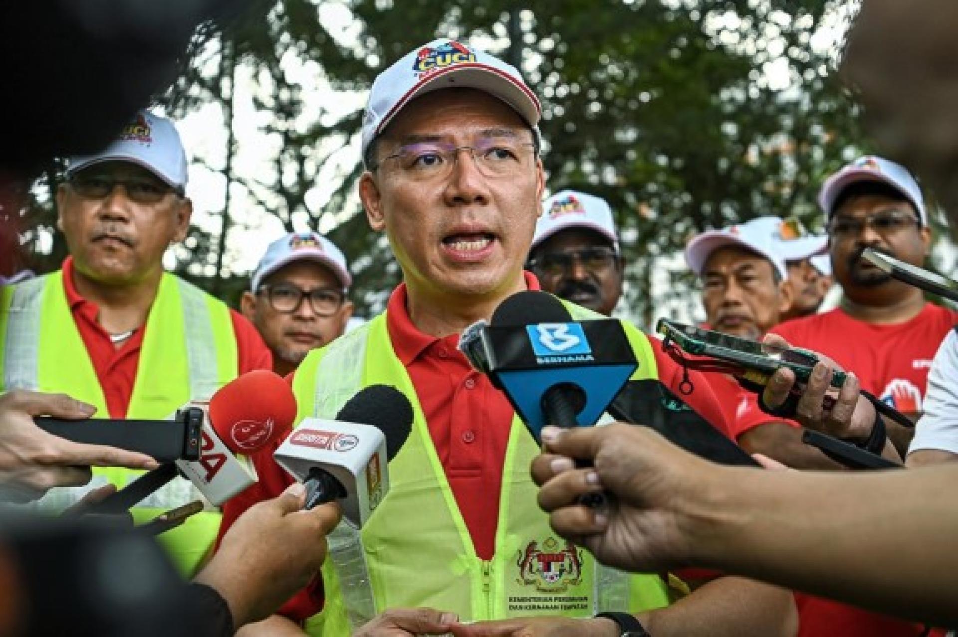 倪可敏：从2026年1月1日起，涉及小规模乱丢垃圾者，将面临6个月内总计不超过12小时的社会服务令。