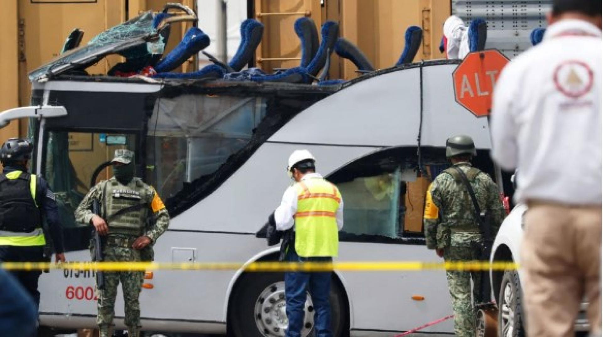 墨西哥在9月初也发生一列货运火车与一辆双层巴士相撞，造成严重死伤。