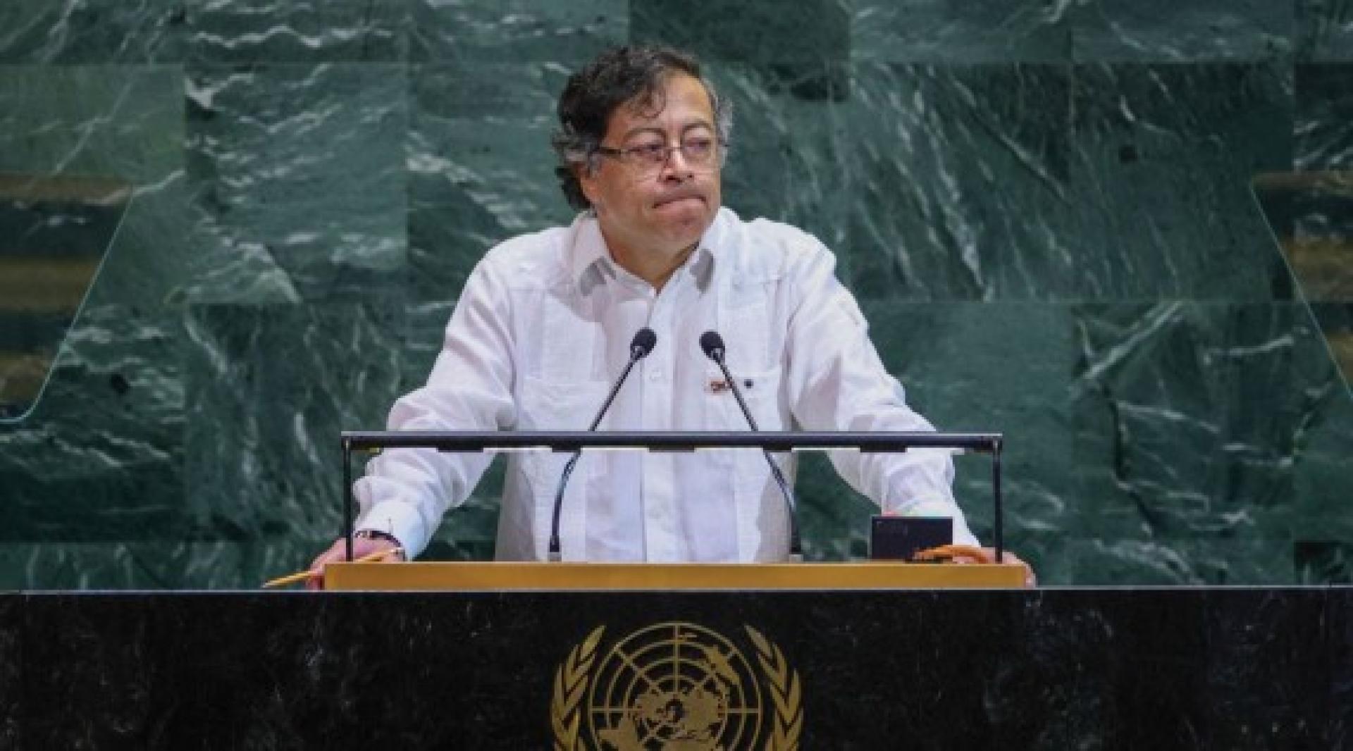 佩特罗遭美国吊销签证。