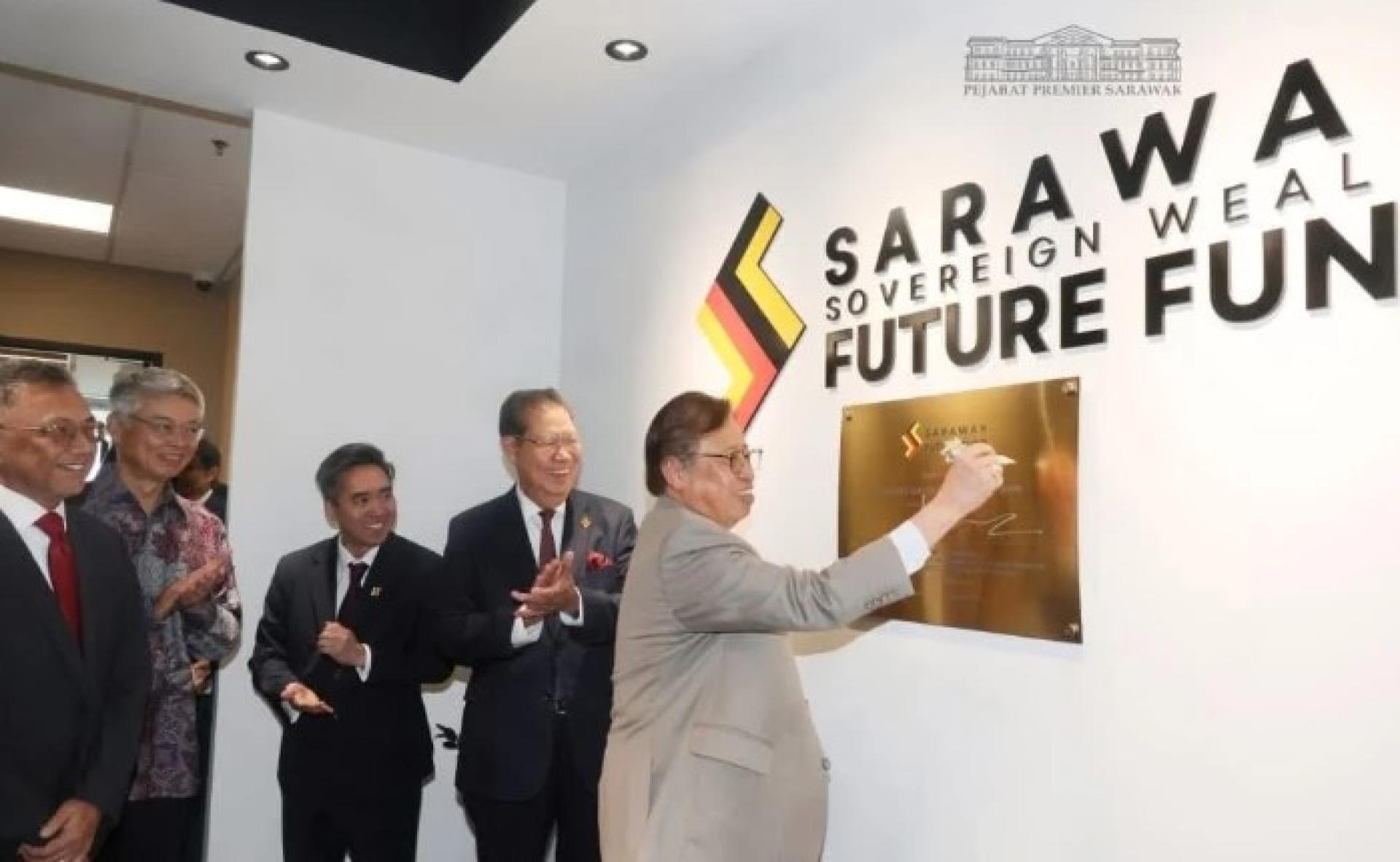 阿邦佐哈里昨日为SSWFF吉隆坡卫星办事处主持开幕。