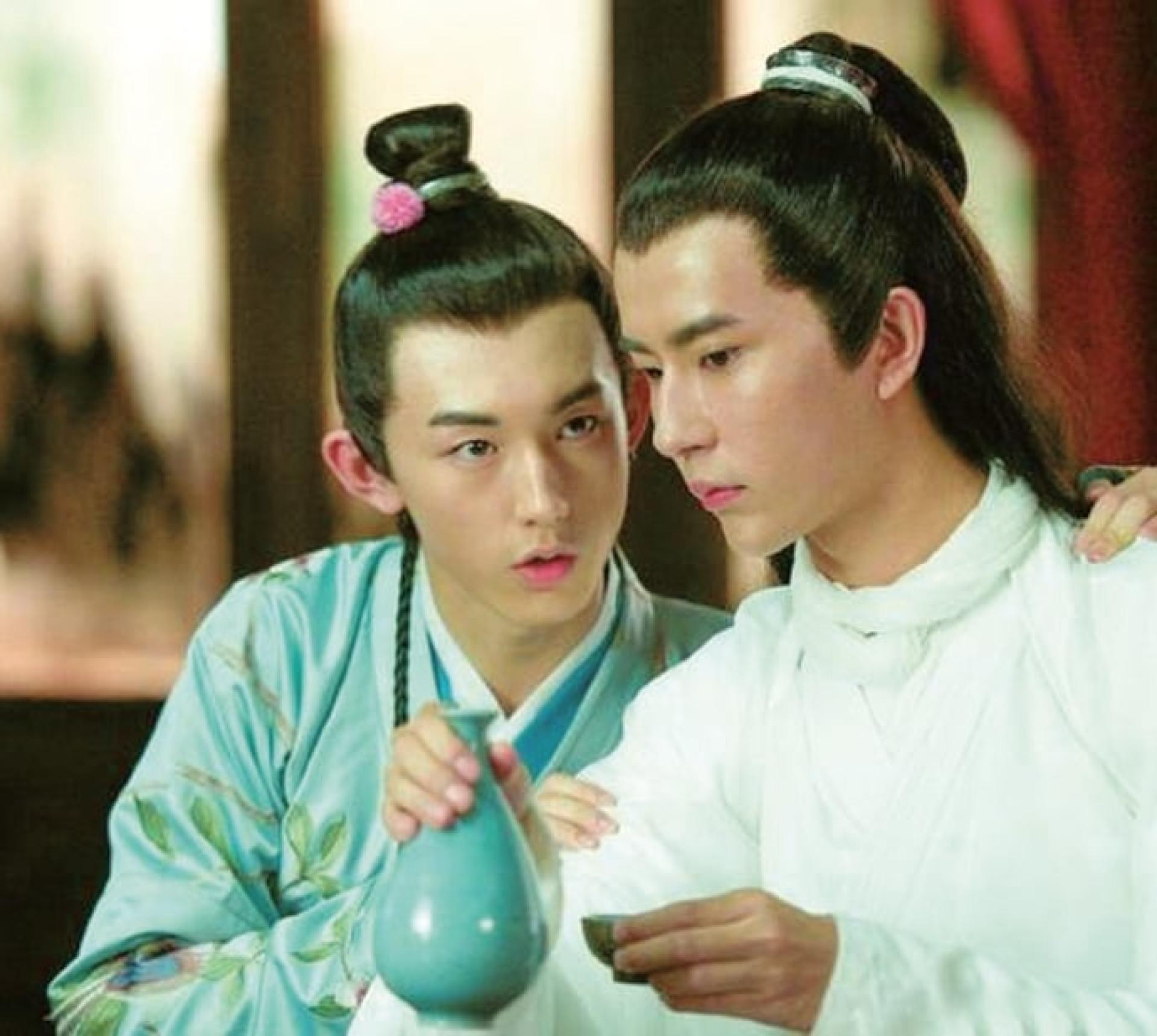 郭俊辰（左）、于朦胧演出《太子妃升职记》都还是新人演员，这部戏却成了他们的代表作。