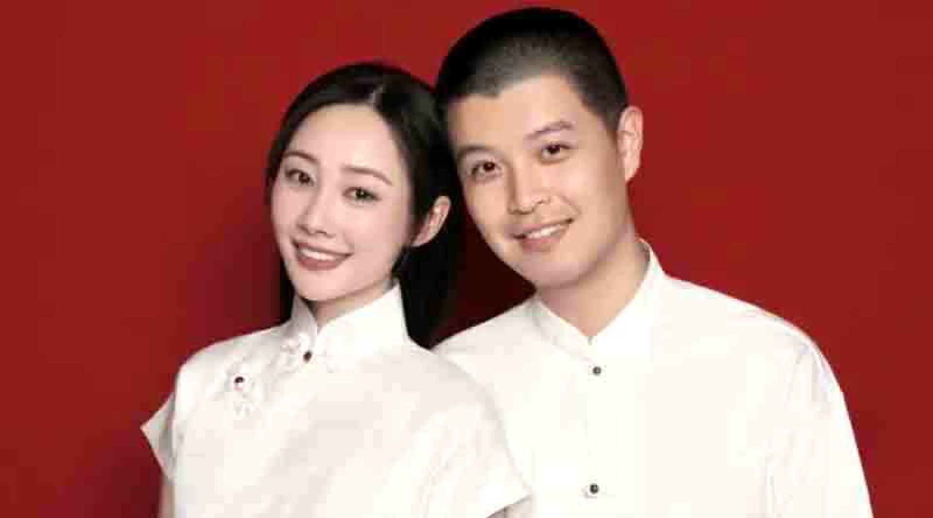 李纯（右）和马頔官宣结婚。