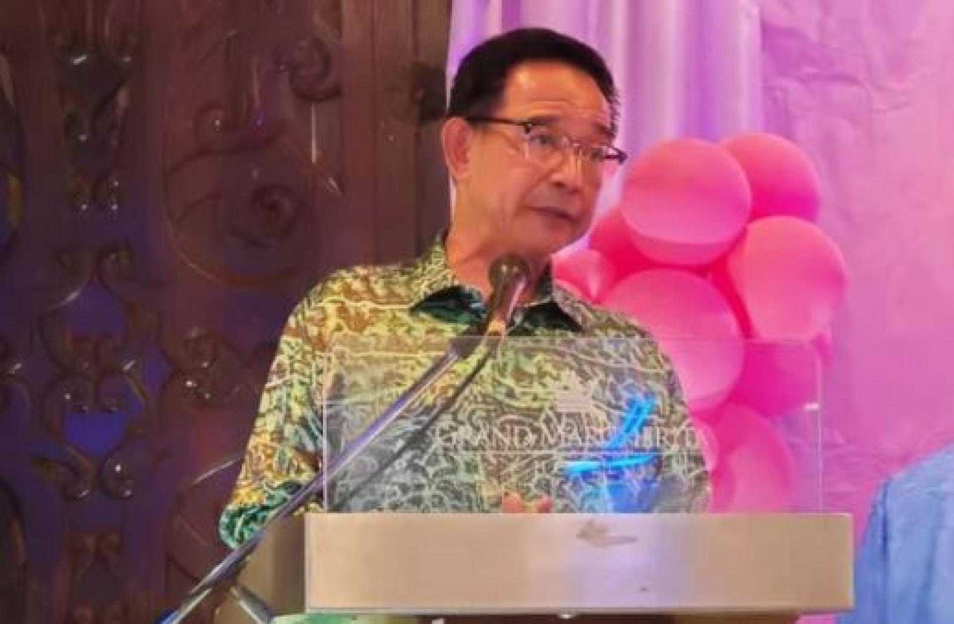 Datuk Seri Abdul Karim Rahman Hamzah.