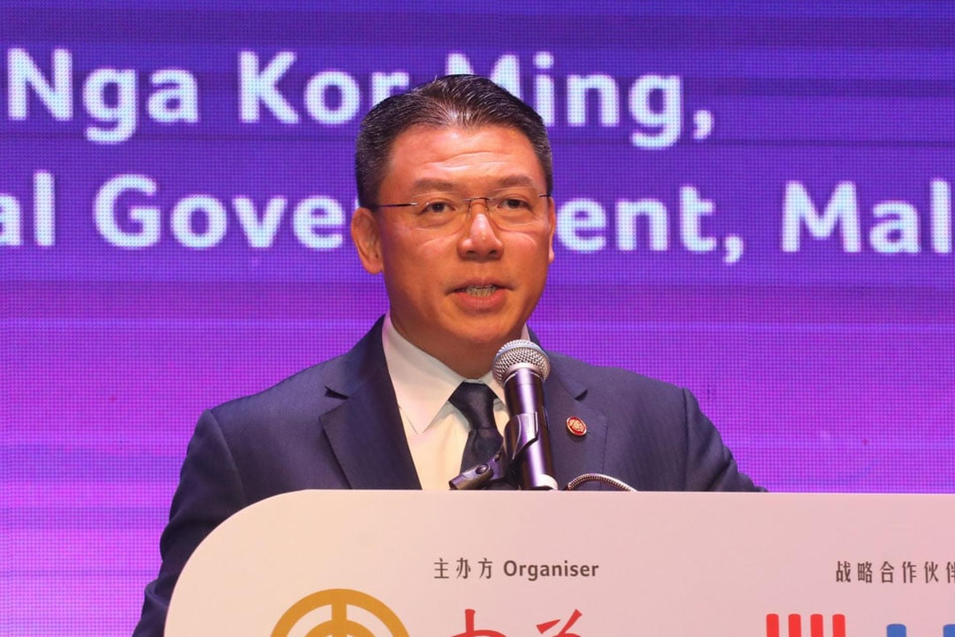 倪可敏力挺张庆信，强调多元开放是国家魅力所在。