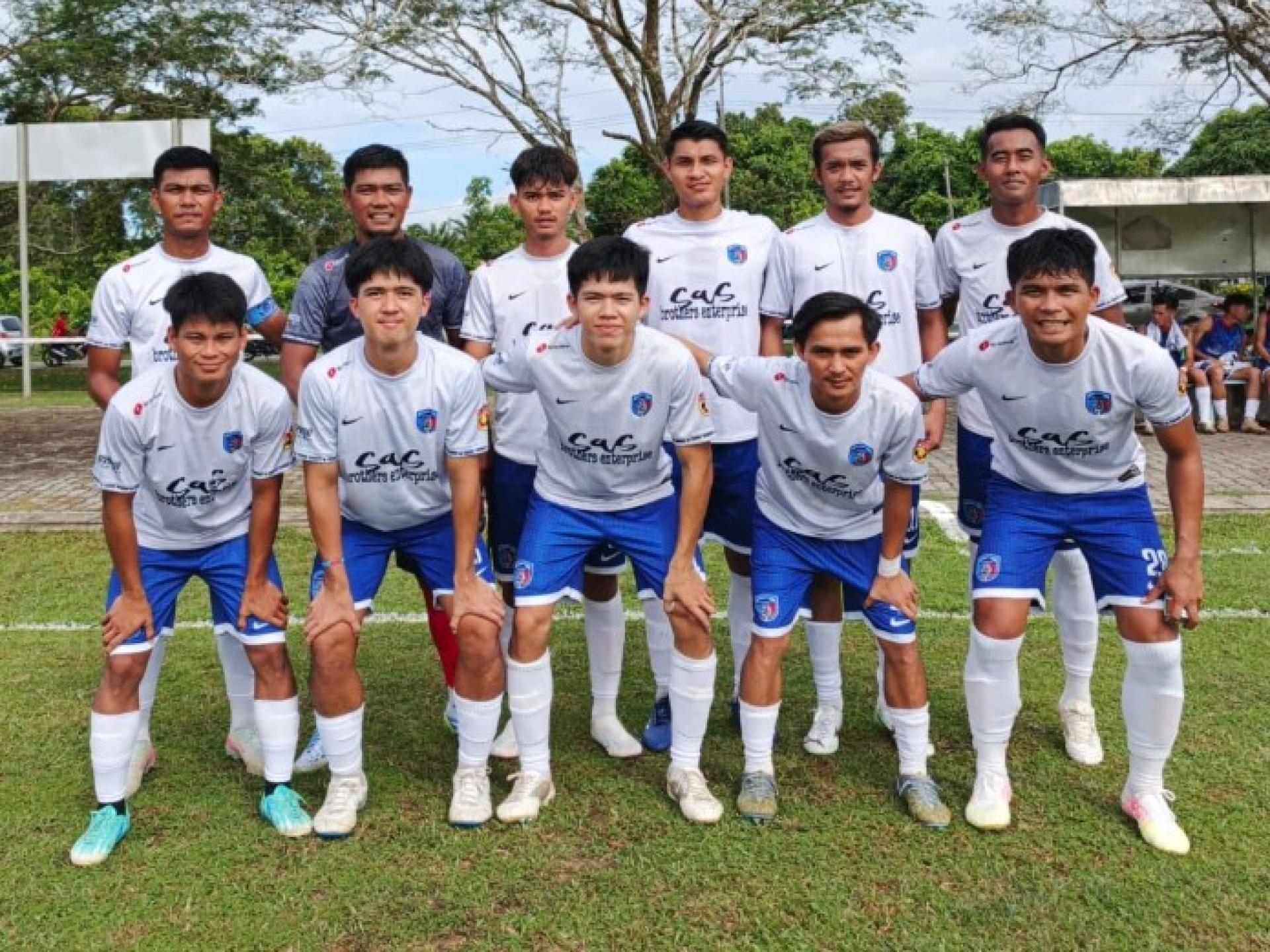 Squad Rhinos队卫冕冠军。