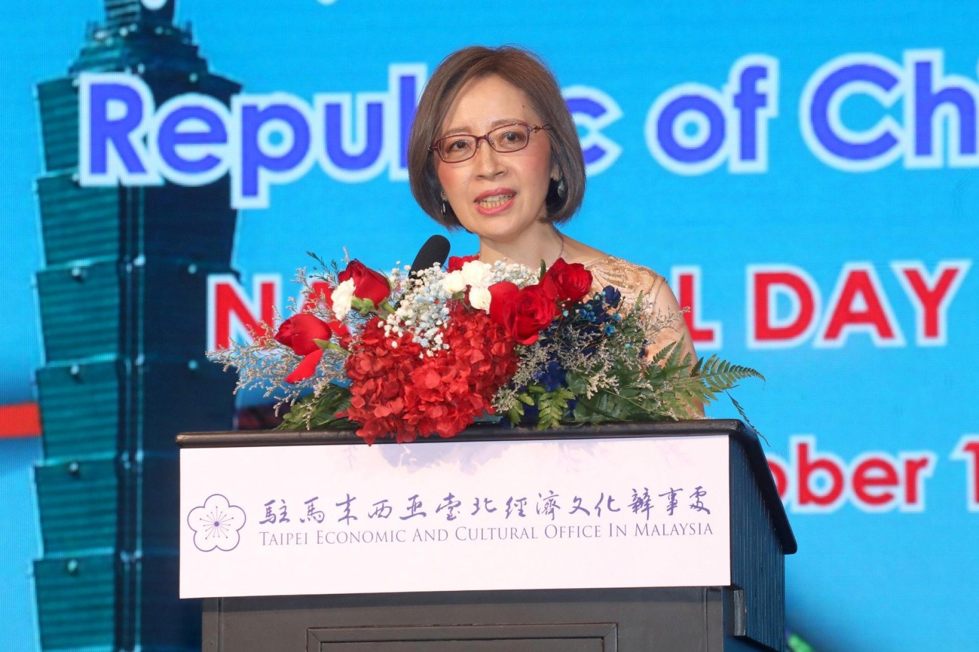 叶菲比相信，随着更多国家支持台湾参与国际事务，台湾将成为“世界的台湾”。