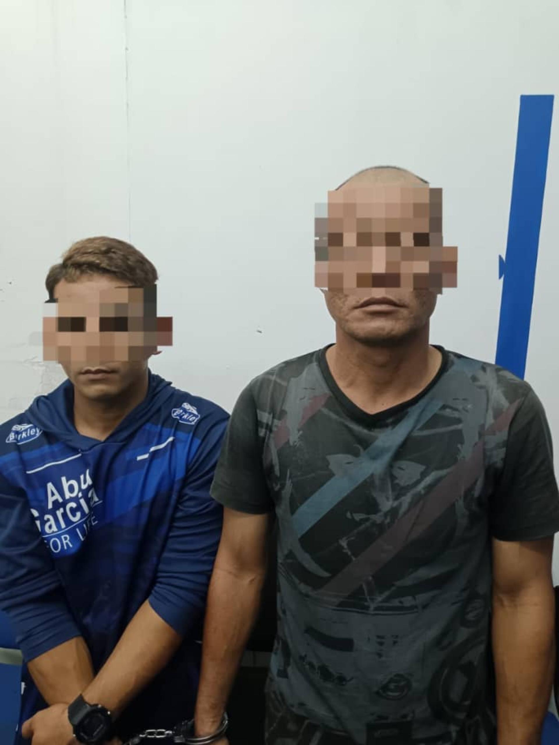 警方当场逮捕两名年龄分别为41岁及28岁的本地男子。