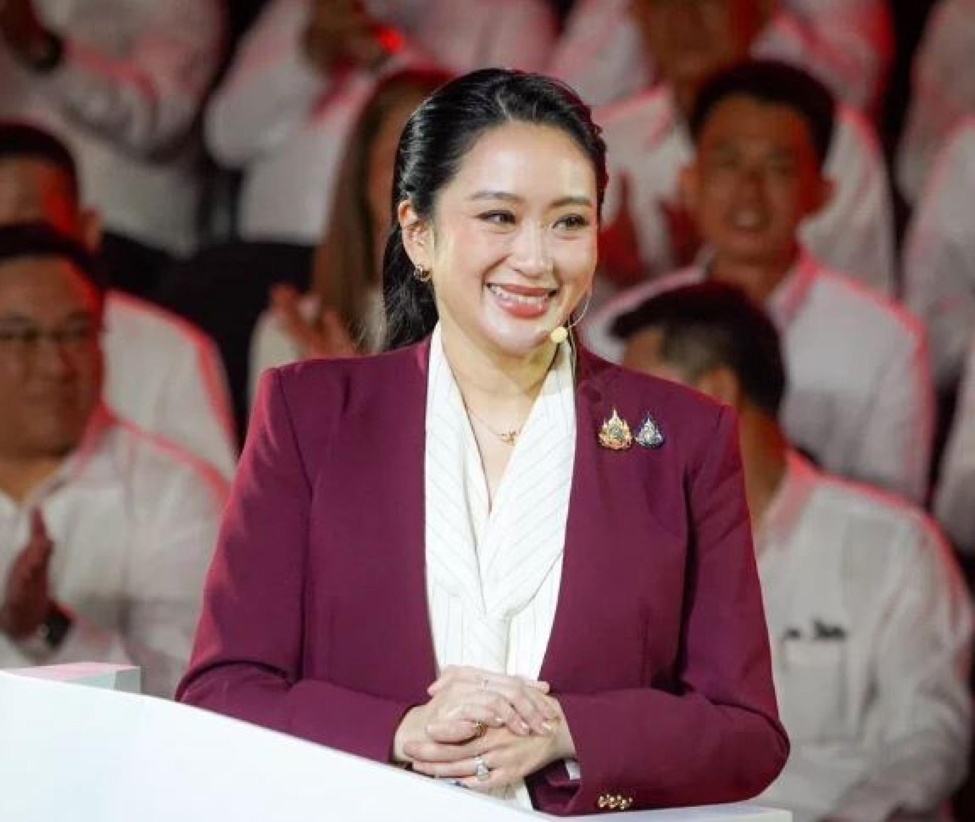为泰党党魁佩通坦宣布，下届大选首相候选人名单已确定，不包括任何达信家族成员。