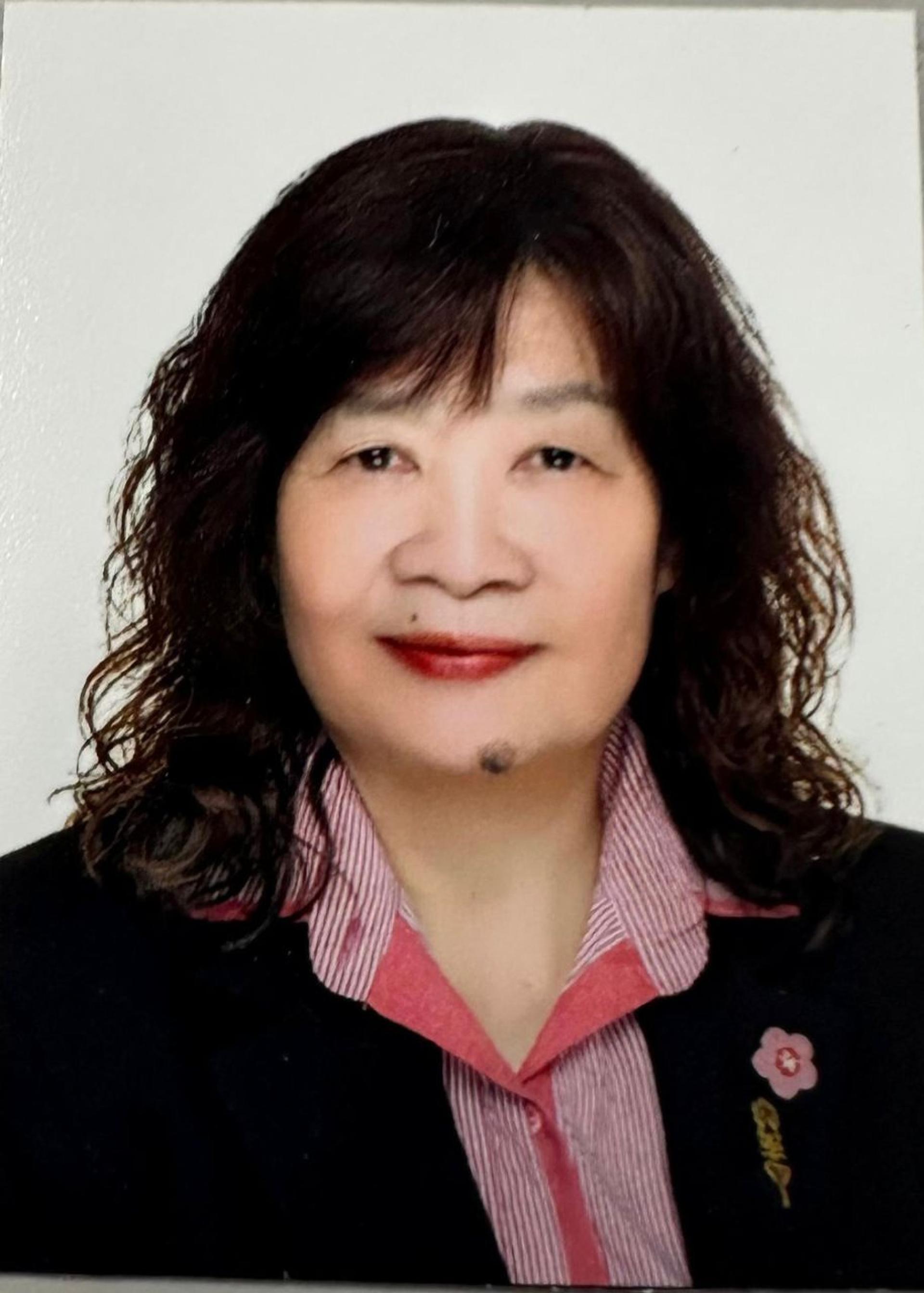 美里省华总妇女组主任李瑞香呼吁属会妇女组有意申请子女清寒助学金者，请于10月10日呈上申请表格及成绩单。