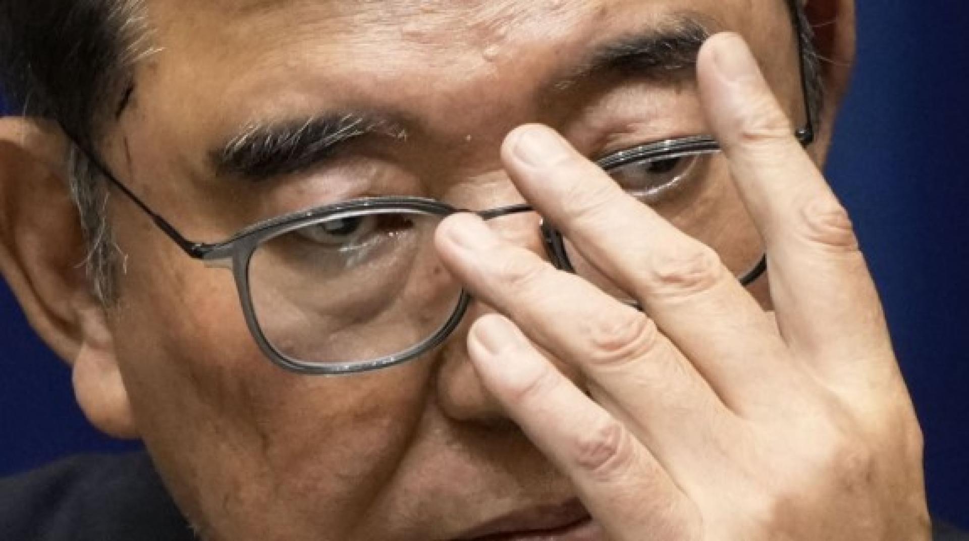 石破茂在首相官邸发表“战后80周年”见解后回答记者提问。