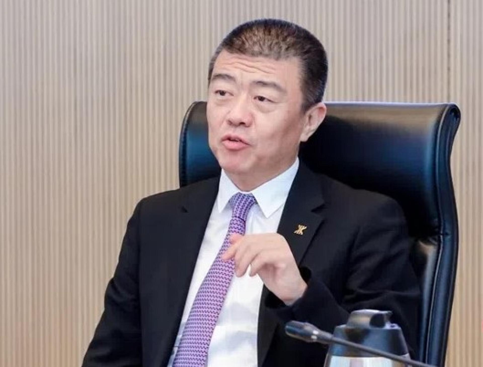 万科集团星期一（10月13日）在港交所公告，辛杰因个人原因辞任董事长。