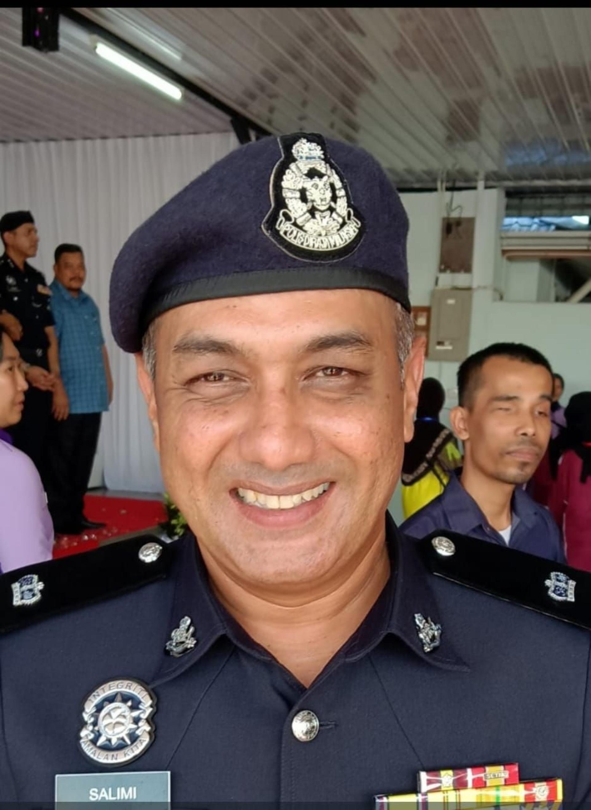 华玲警区代主任阿末沙里米。