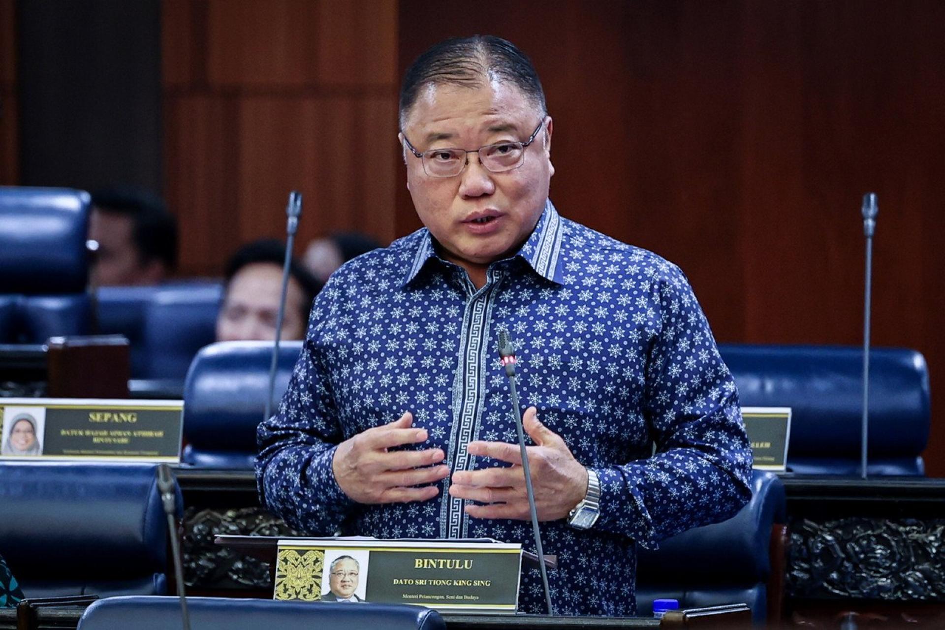 张庆信：截至8月31日，“我的第二家园计划”政策下共有5972人获得批准，其中中国占3414人，接着是台湾、香港、新加坡及美国。