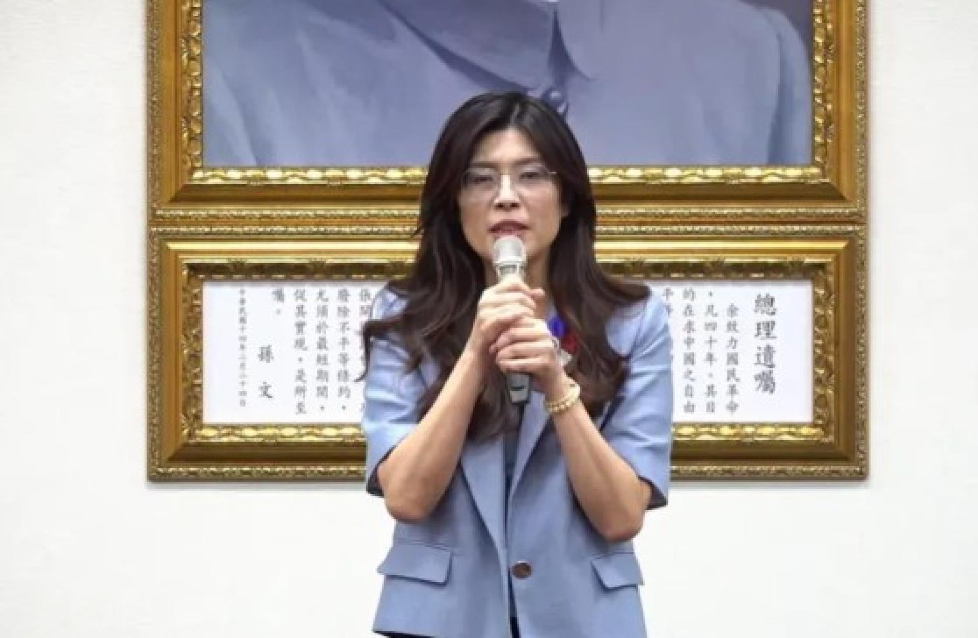 郑丽文发表胜选感言。