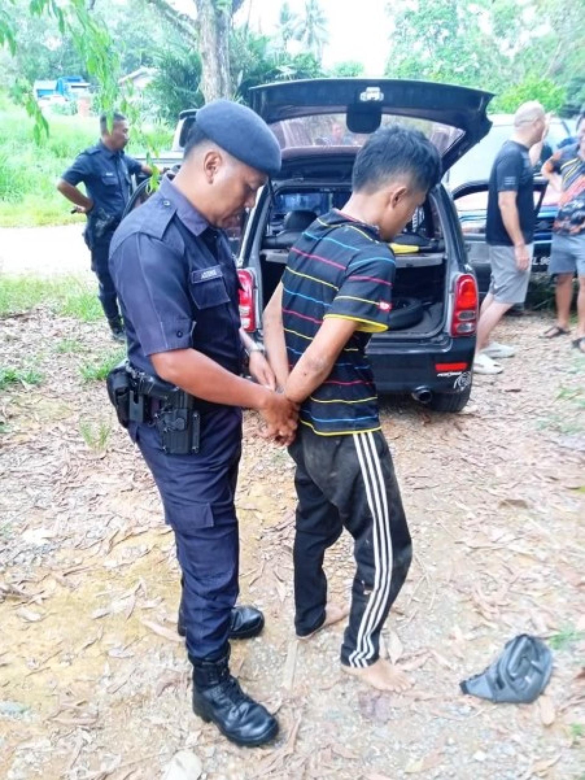 警方在民众协助下于双溪惹南沙科法通讯塔附近重新逮捕嫌犯。