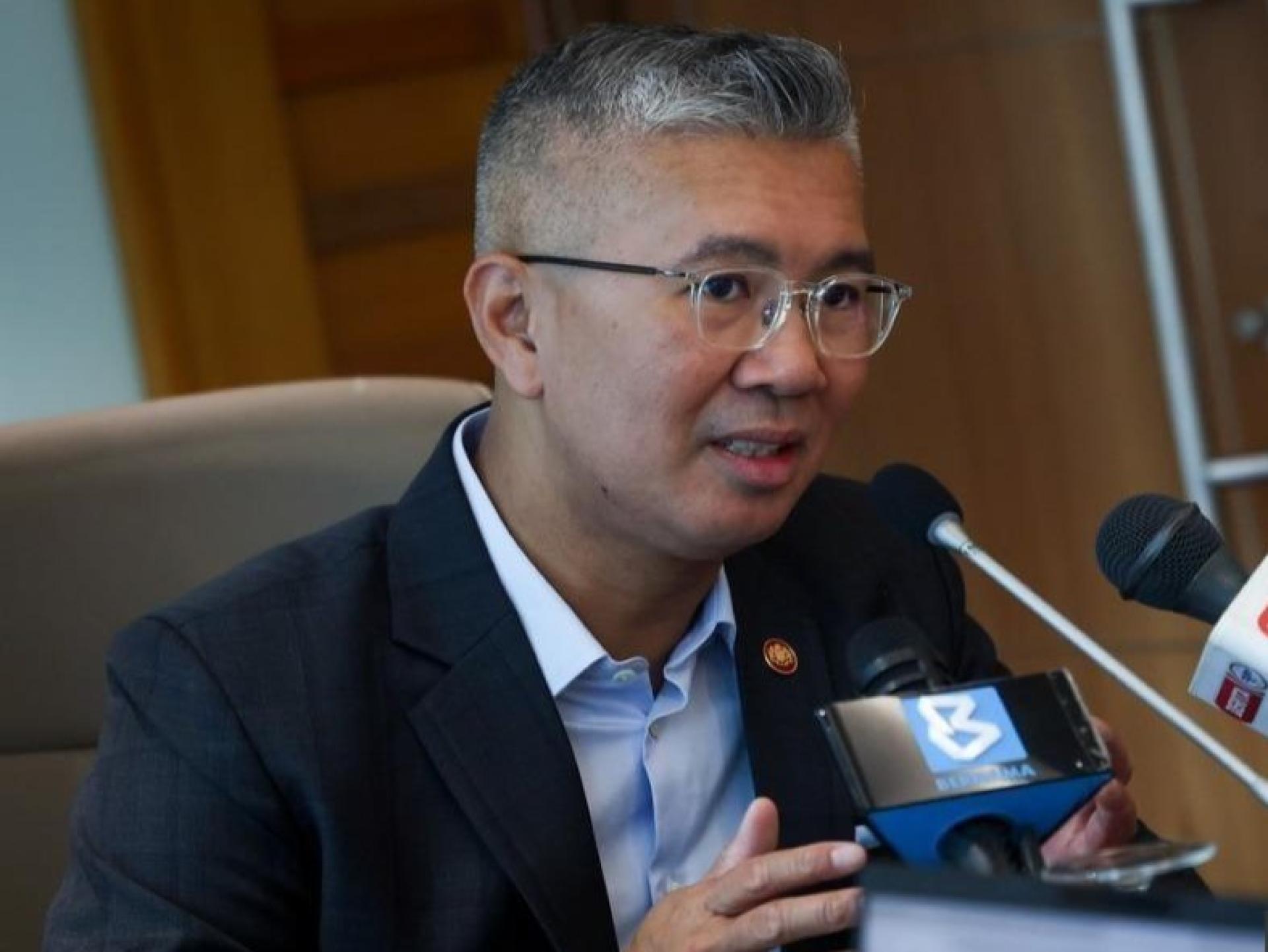 投资、贸易与工业部长东姑扎夫鲁今日出席以“东盟经济繁荣如何支撑区域政治稳定”为主题的集体访谈。