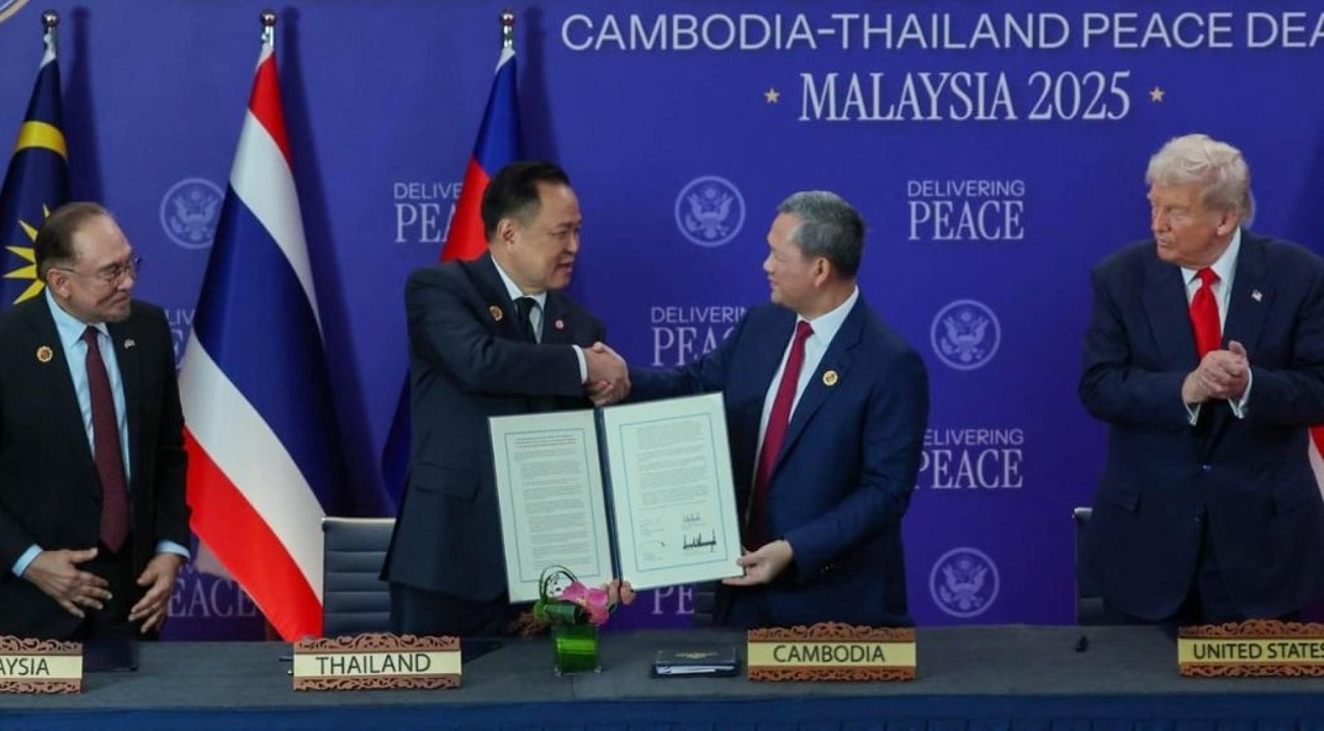 泰国首相阿努廷指出，这是在今日签署“吉隆坡和平协议”后所作出的决定，充分体现双方对和平、主权及相互尊重的共同承诺。